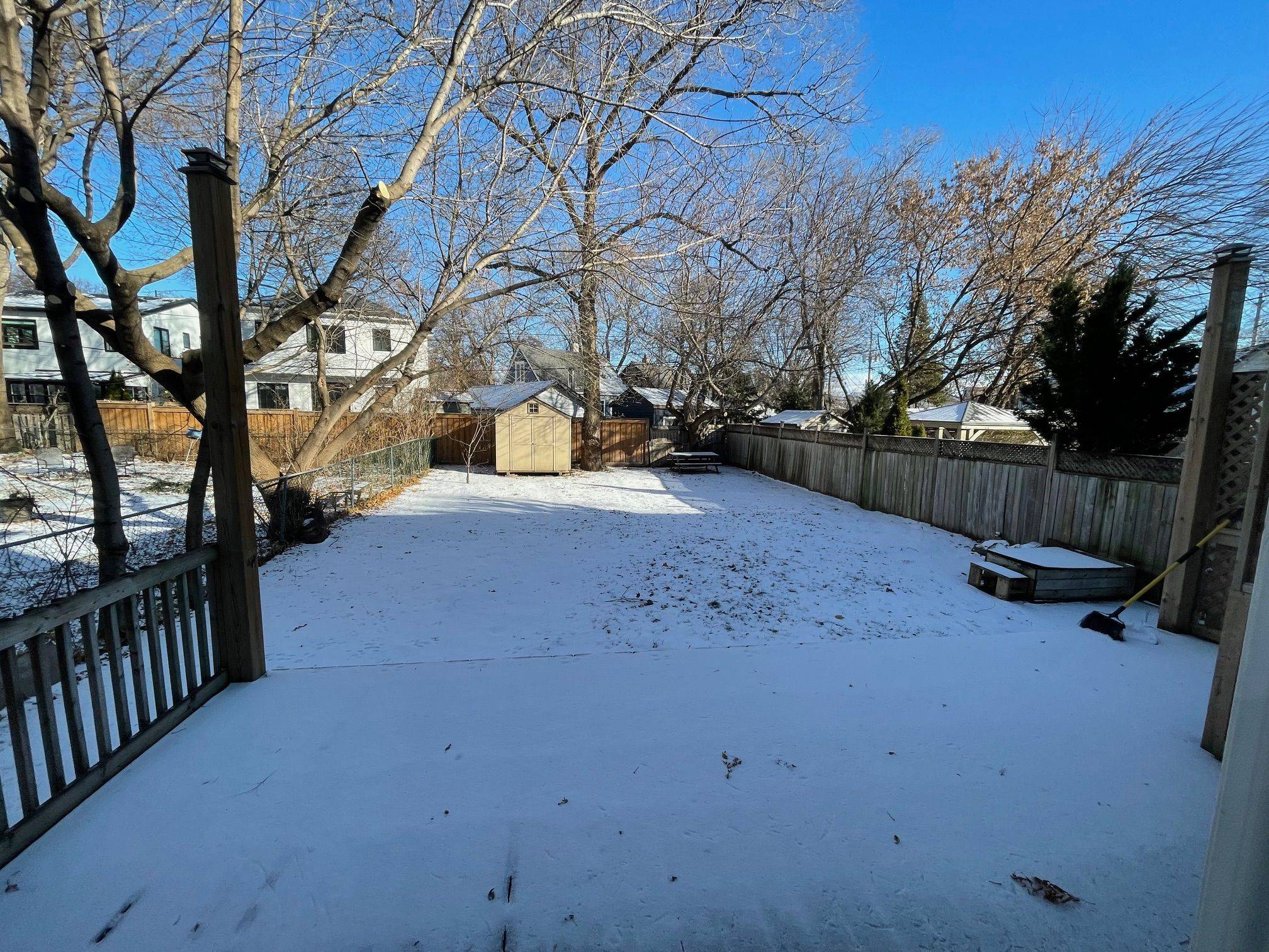 Toronto W07, ON M8Z 3N7,11 Uno DR