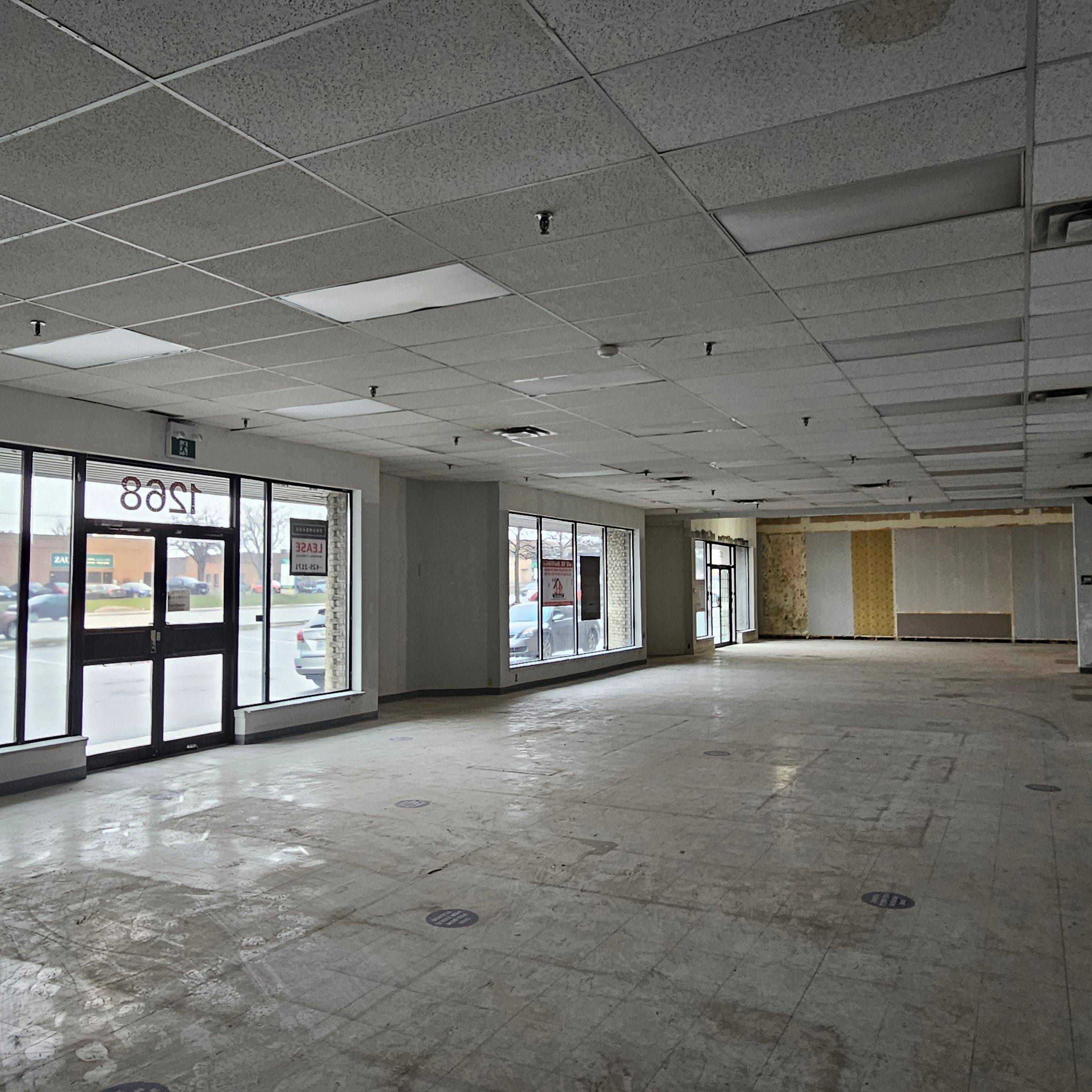 Mississauga, ON L4W 1K8,1268 Eglinton AVE E