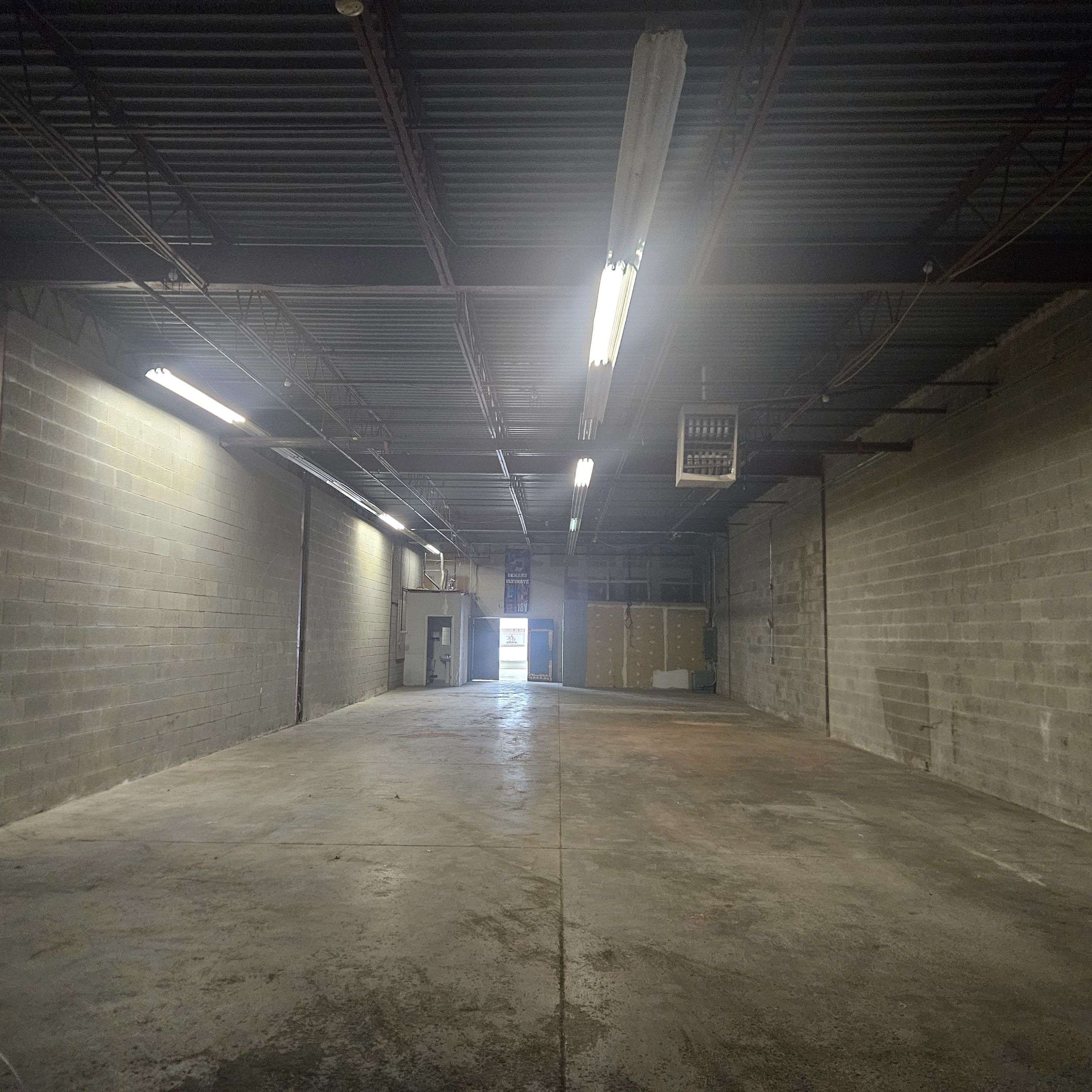 Mississauga, ON L4W 1K8,1268 Eglinton AVE E