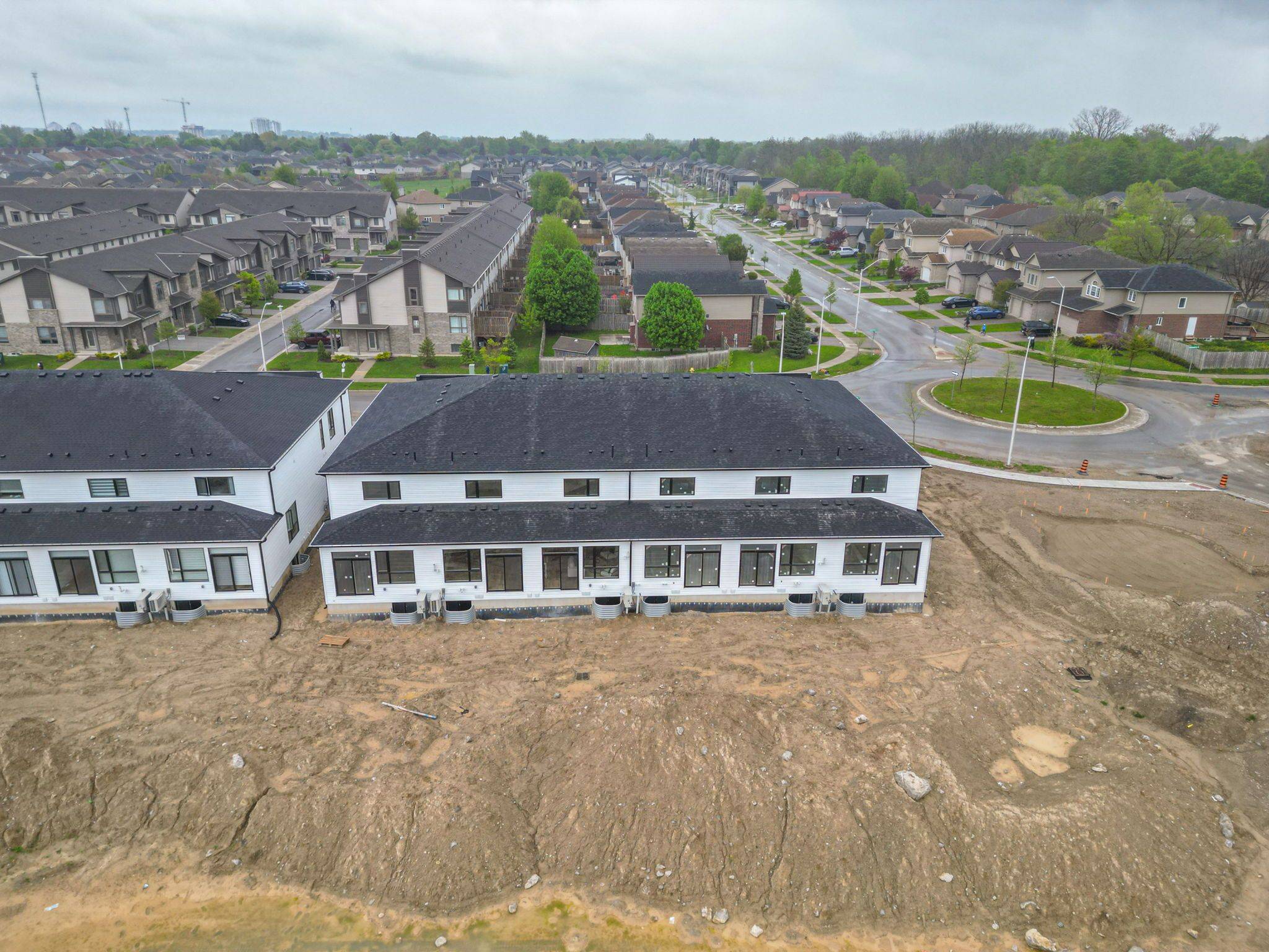 London North, ON N6G 0A6,786 Banyan LN