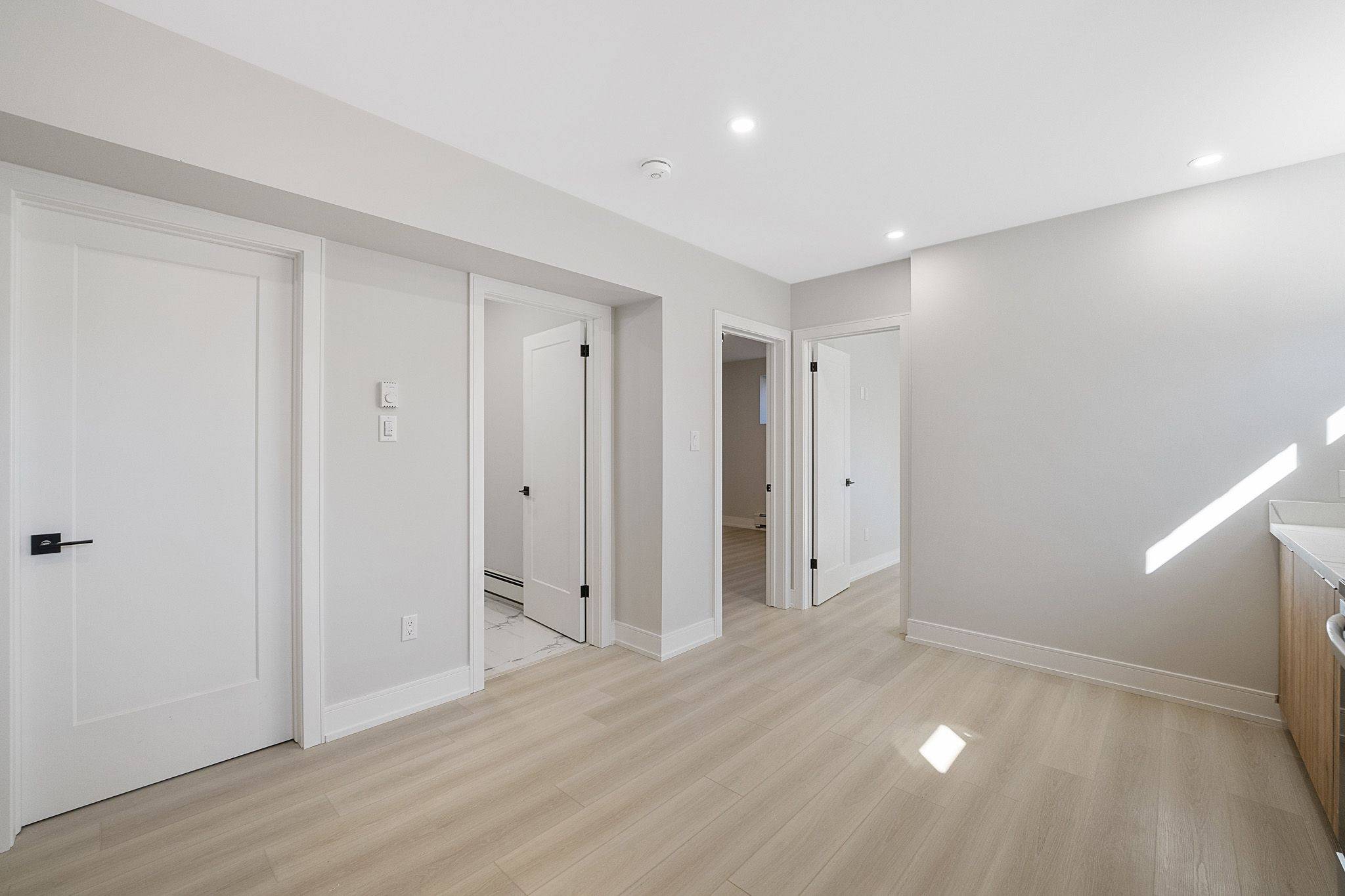 Welland, ON L3C 3H2,668 Quaker RD #Lower