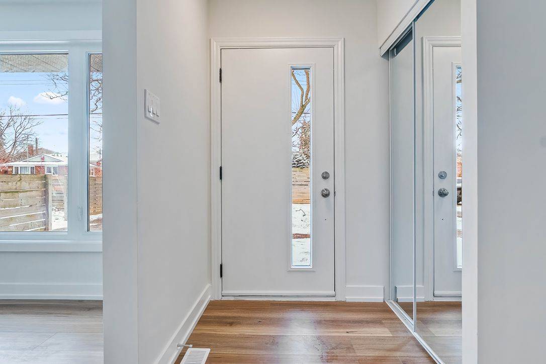 Hamilton, ON L8K 5H1,270 Montmorency DR #513