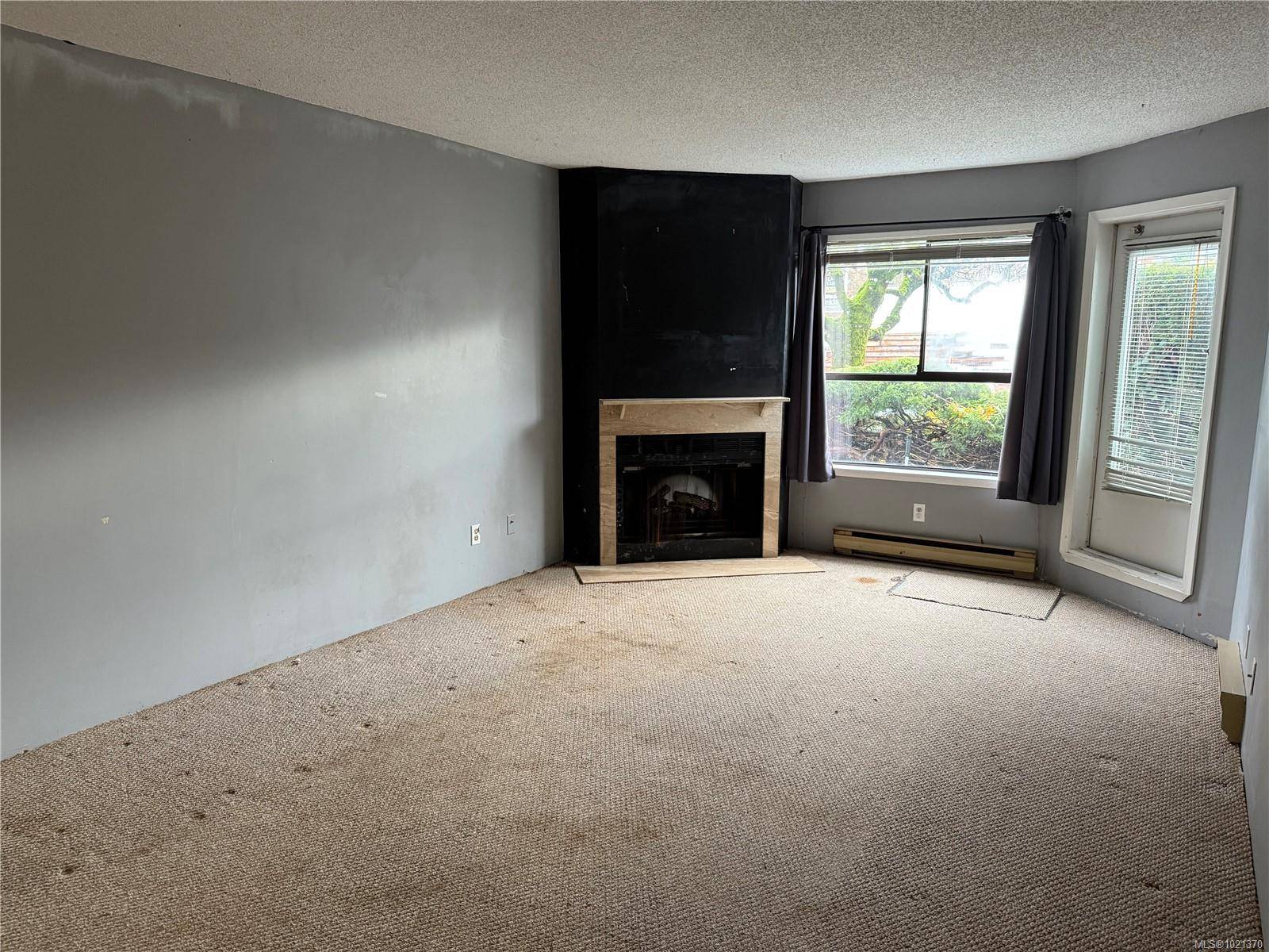 Nanaimo, BC V9S 5P4,2815 Departure Bay Rd #110