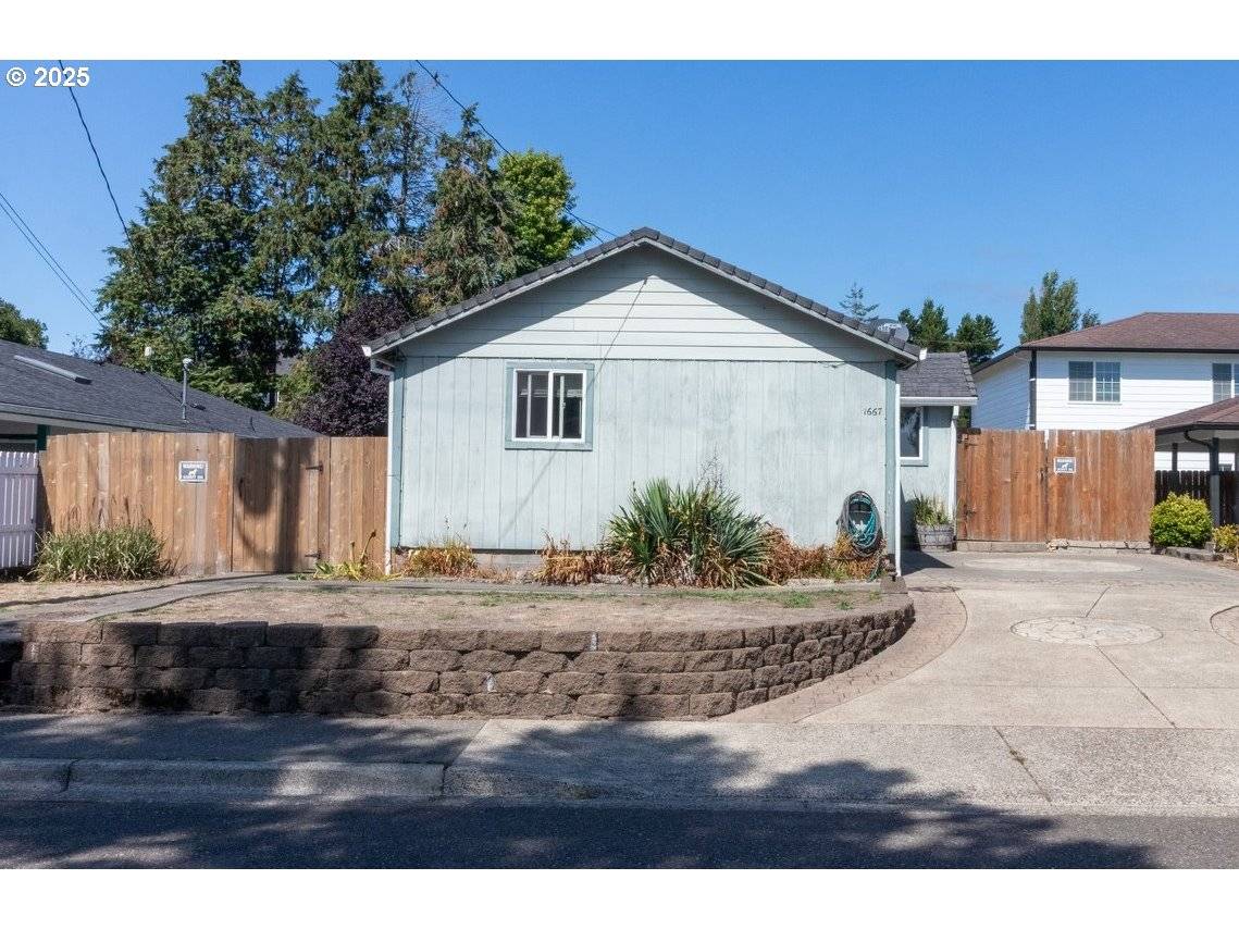 Florence, OR 97439,1667 30TH ST