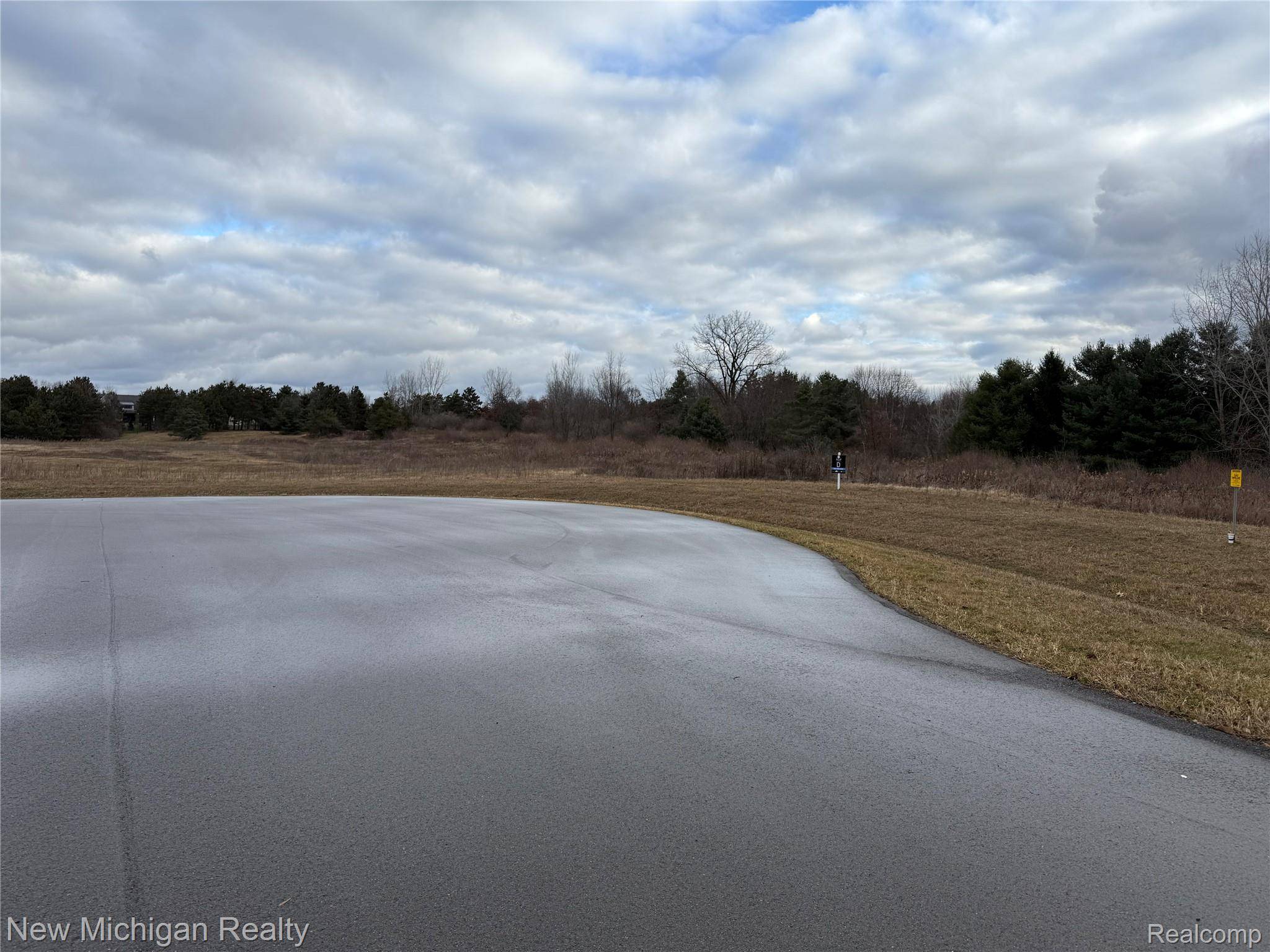 Oakland, MI 48306,3215 Pompilio DR