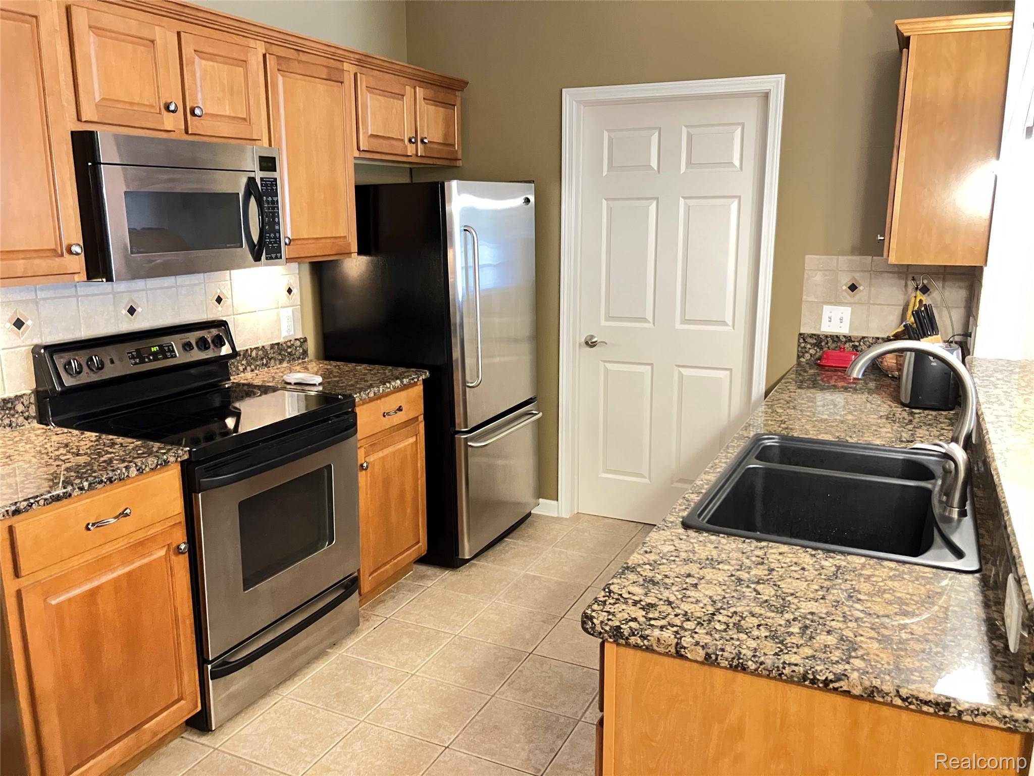 Ann Arbor, MI 48103,331 Scio Village CT #281