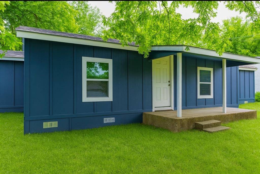 Whitesboro, TX 76273,209 Pecan Street