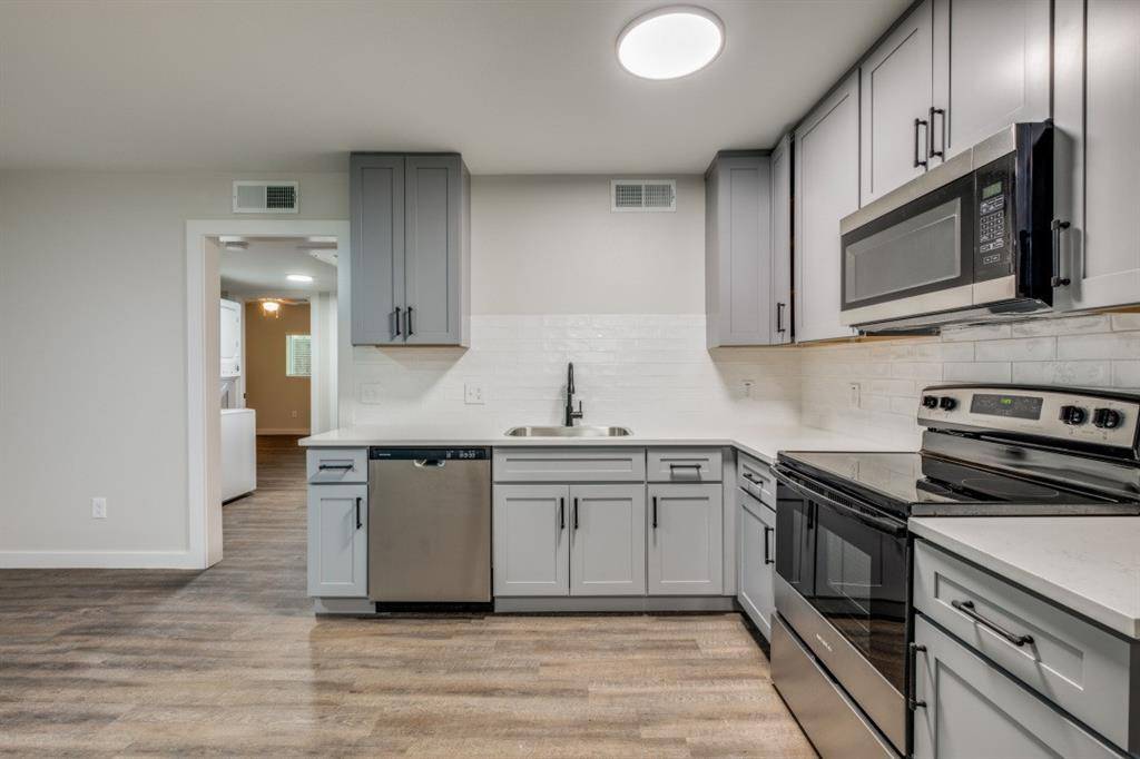 Dallas, TX 75214,5909 Gaston Avenue #104