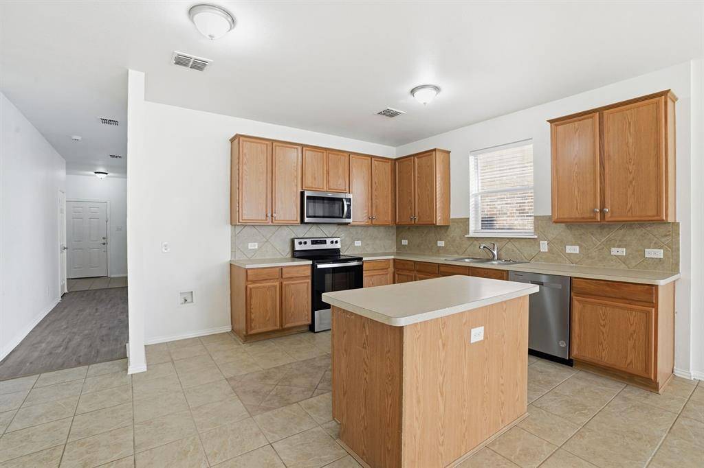 Fort Worth, TX 76179,5860 Barrier Reef Drive