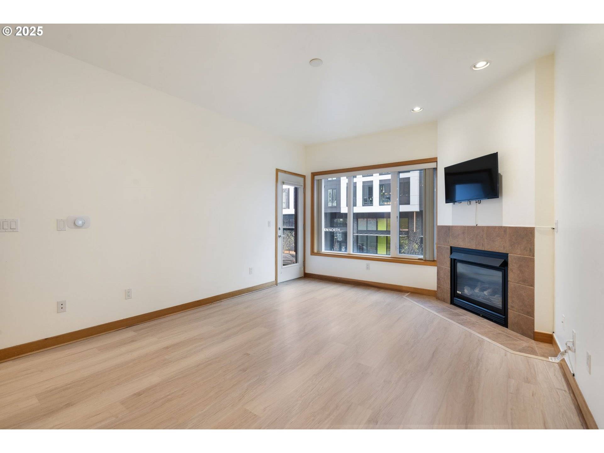 Vancouver, WA 98660,300 W 8TH ST #220