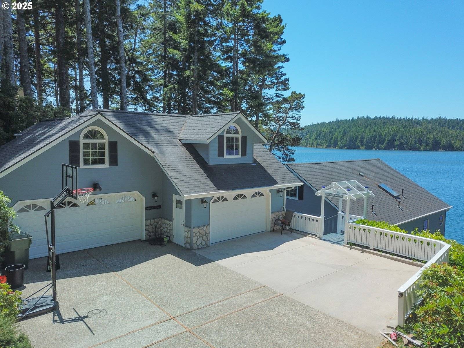 Florence, OR 97439,84284 ALDER DR