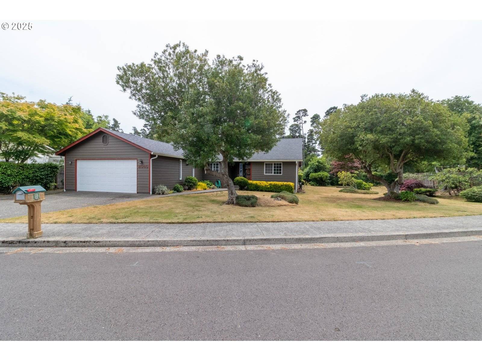 Florence, OR 97439,2040 23RD ST