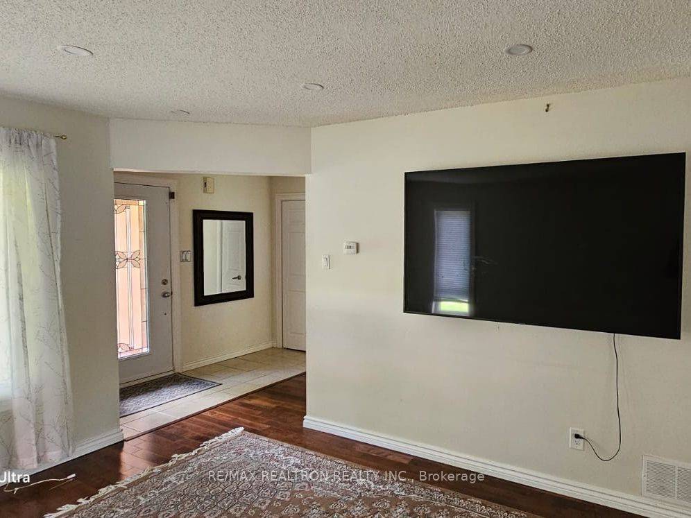 Ajax, ON L1T 3R7,31 Keeble CRES #Upper