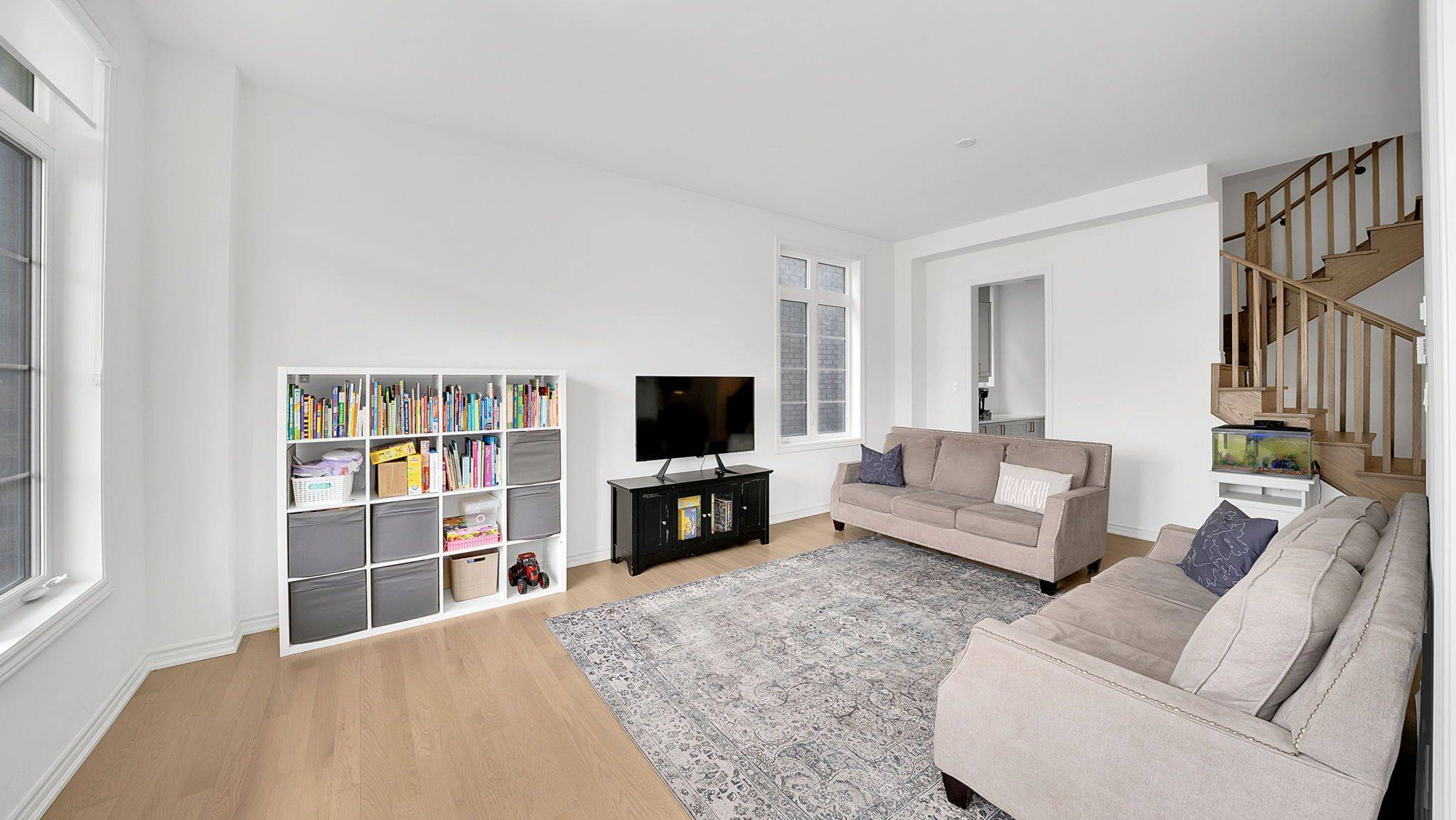 Adjala-tosorontio, ON L0G 1W0,21 Wintergreen LN