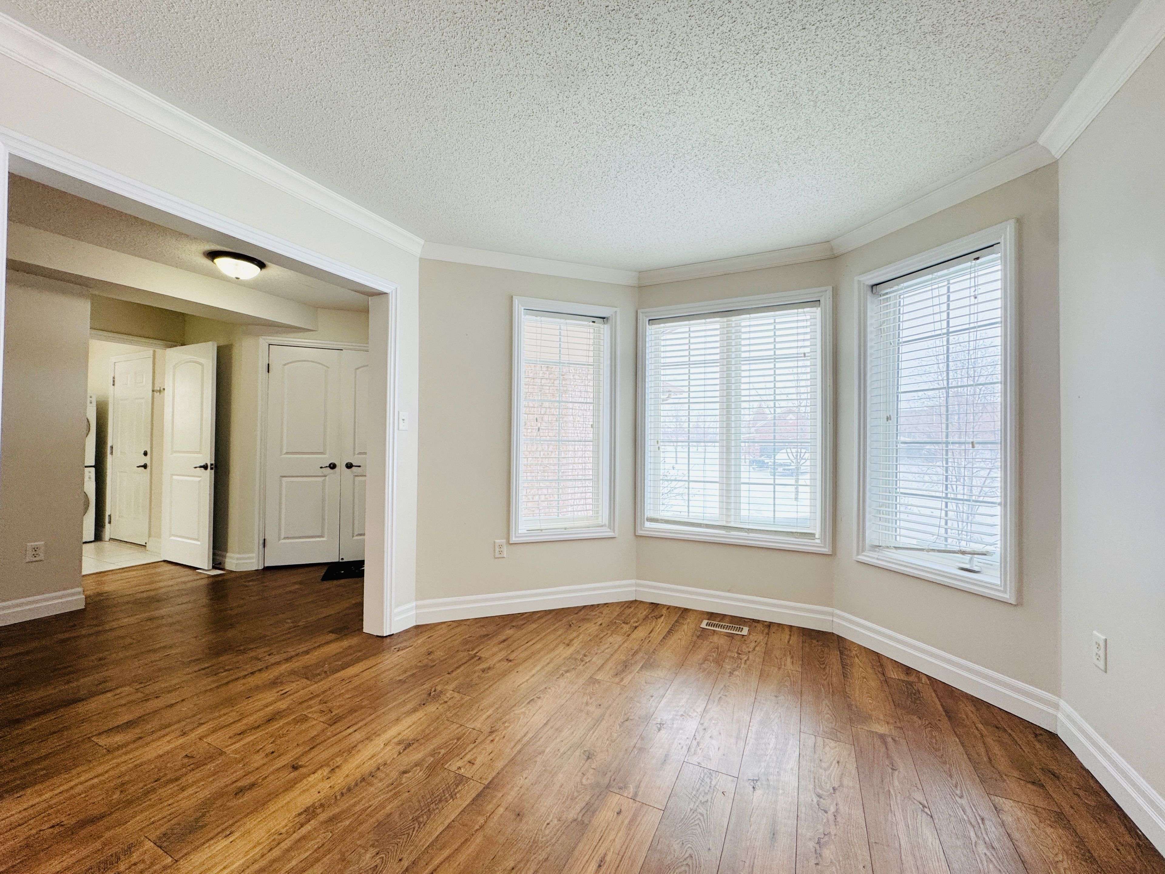 Barrie, ON L4N 5X9,28 Shalom WAY