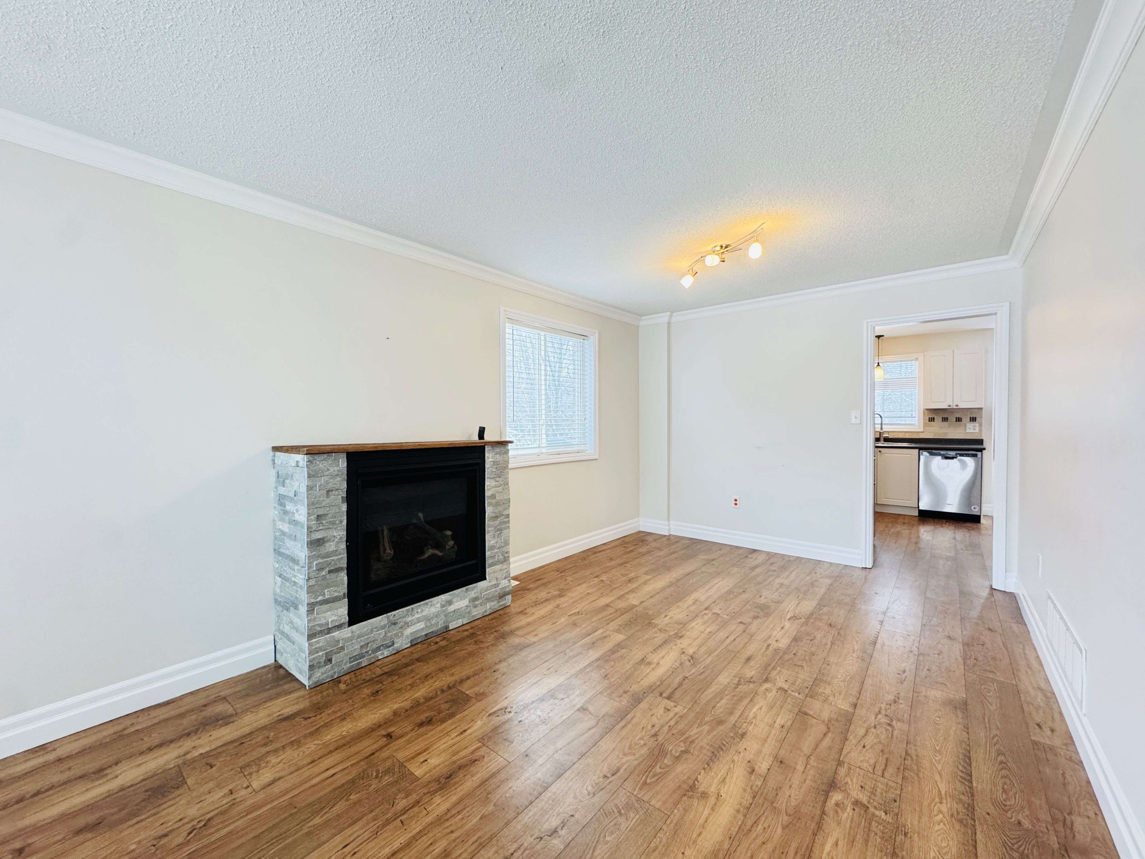 Barrie, ON L4N 5X9,28 Shalom WAY