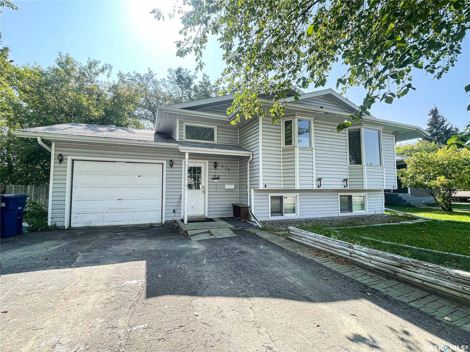 Meadow Lake, SK S9X 1A9,516 5th AVENUE W