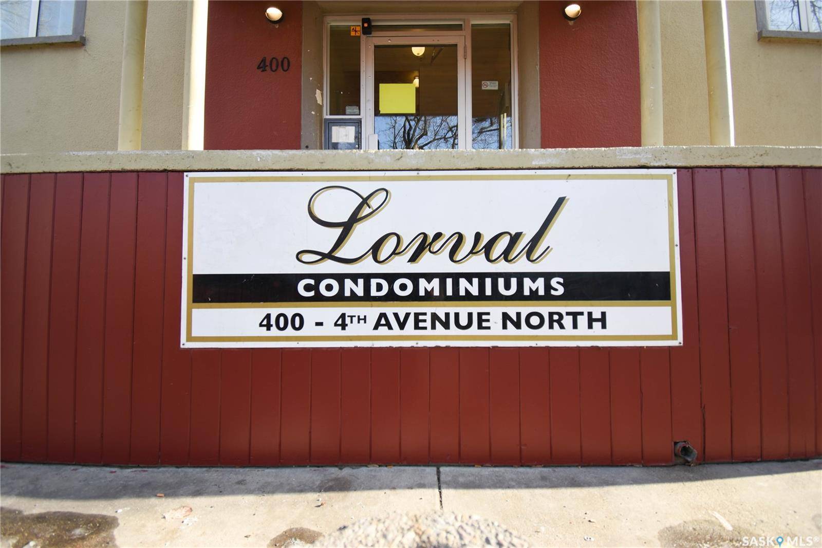 Saskatoon, SK S7K 2M3,400 4th AVENUE N #31