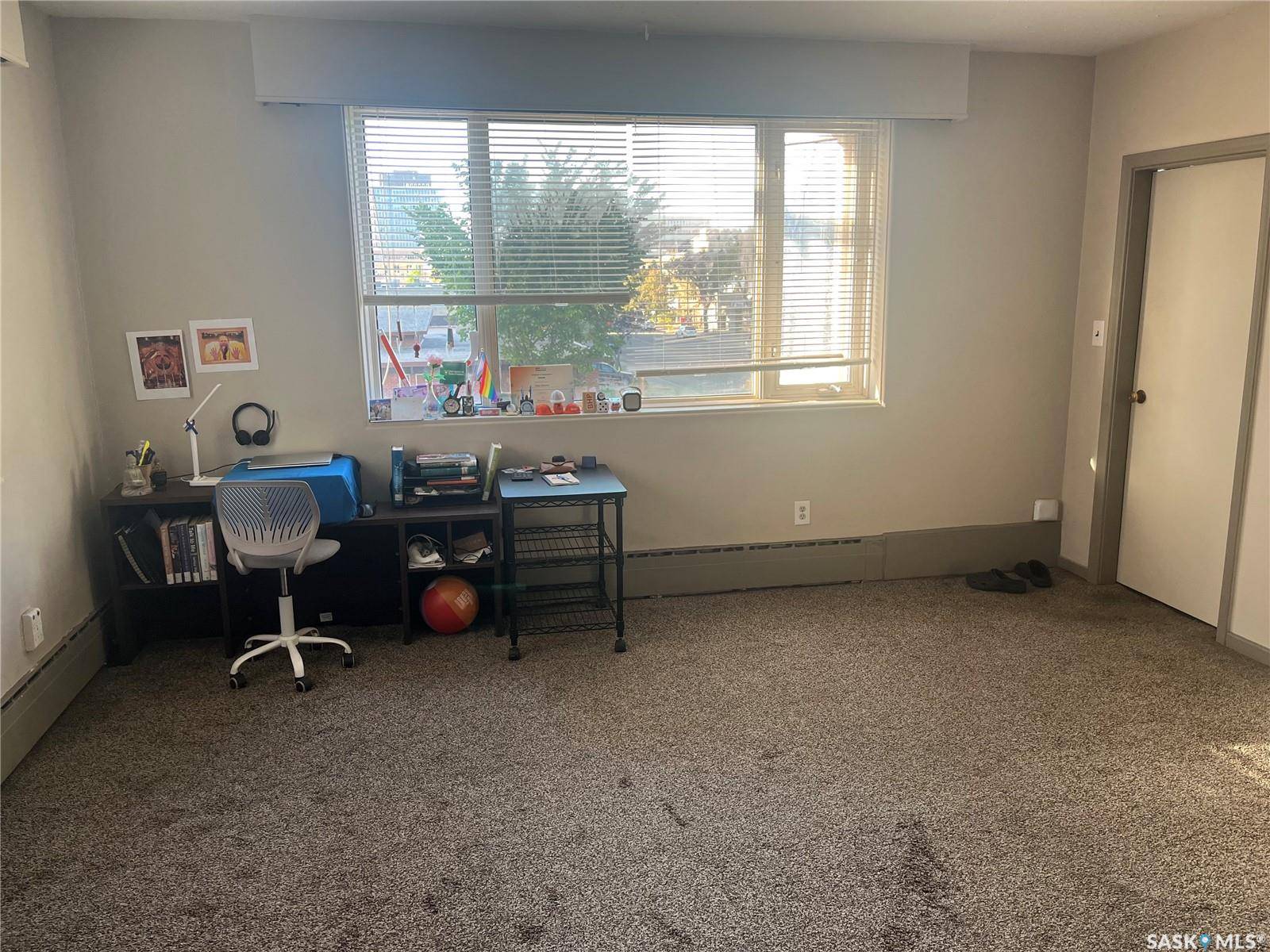 Saskatoon, SK S7K 2M3,400 4th AVENUE N #31