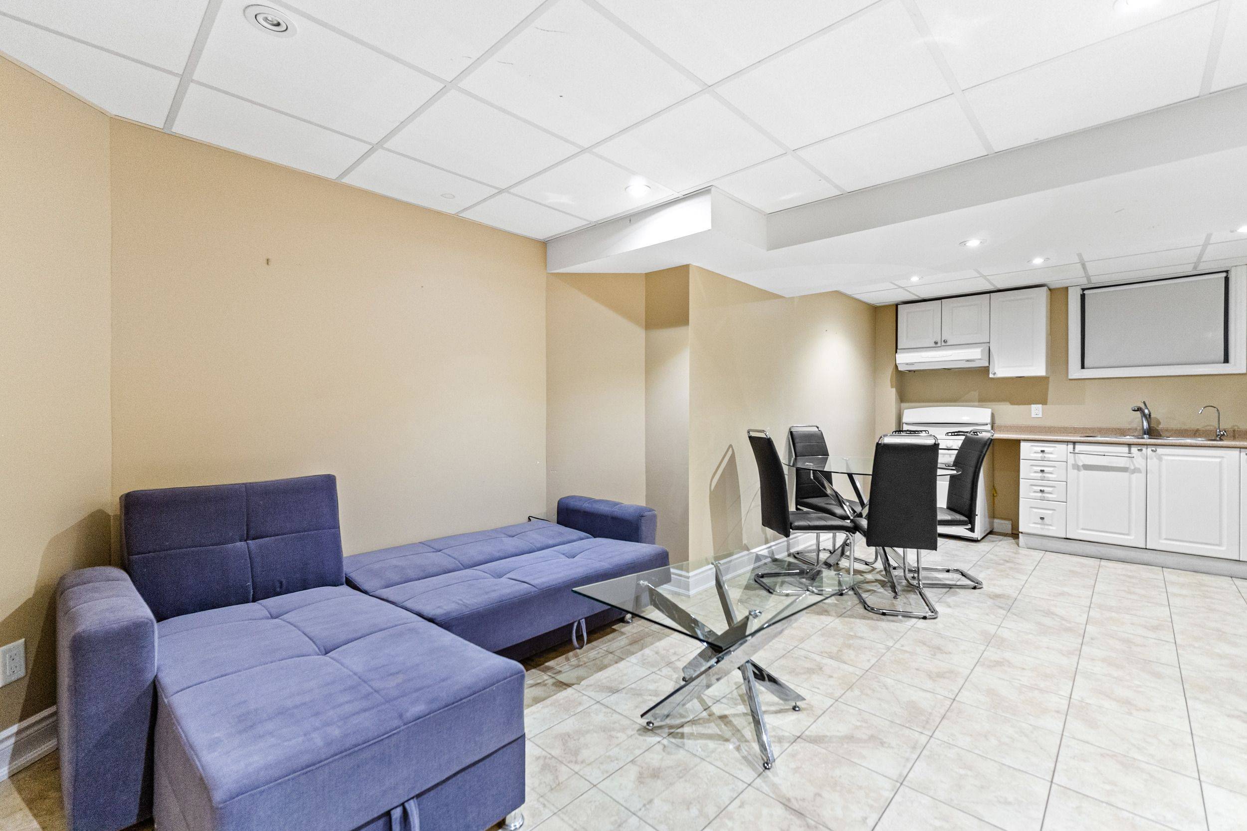 Mississauga, ON L5V 1Y6,5358 Flatford RD #BASEMENT