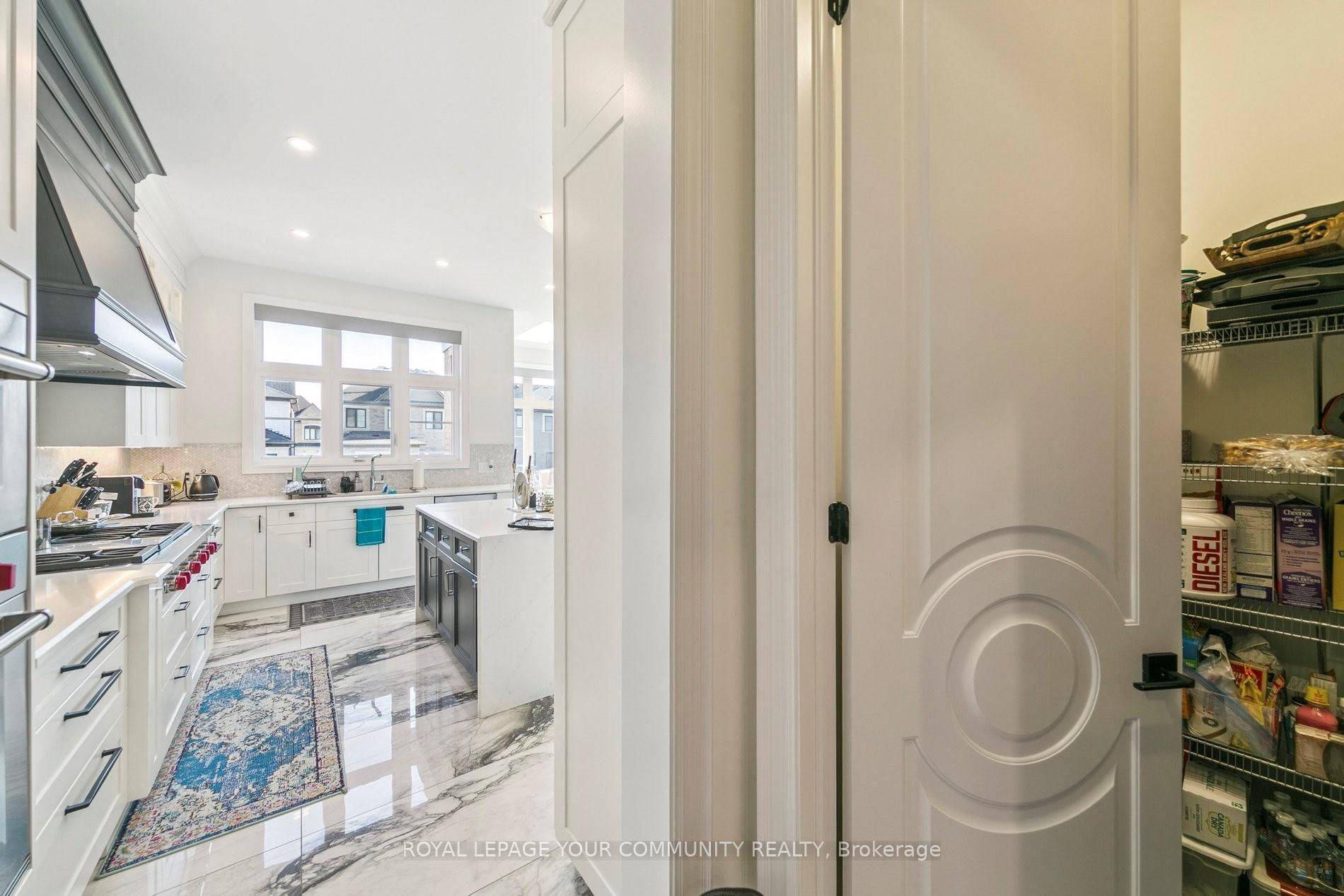 Oakville, ON L6M 5M5,2401 Irene CRES