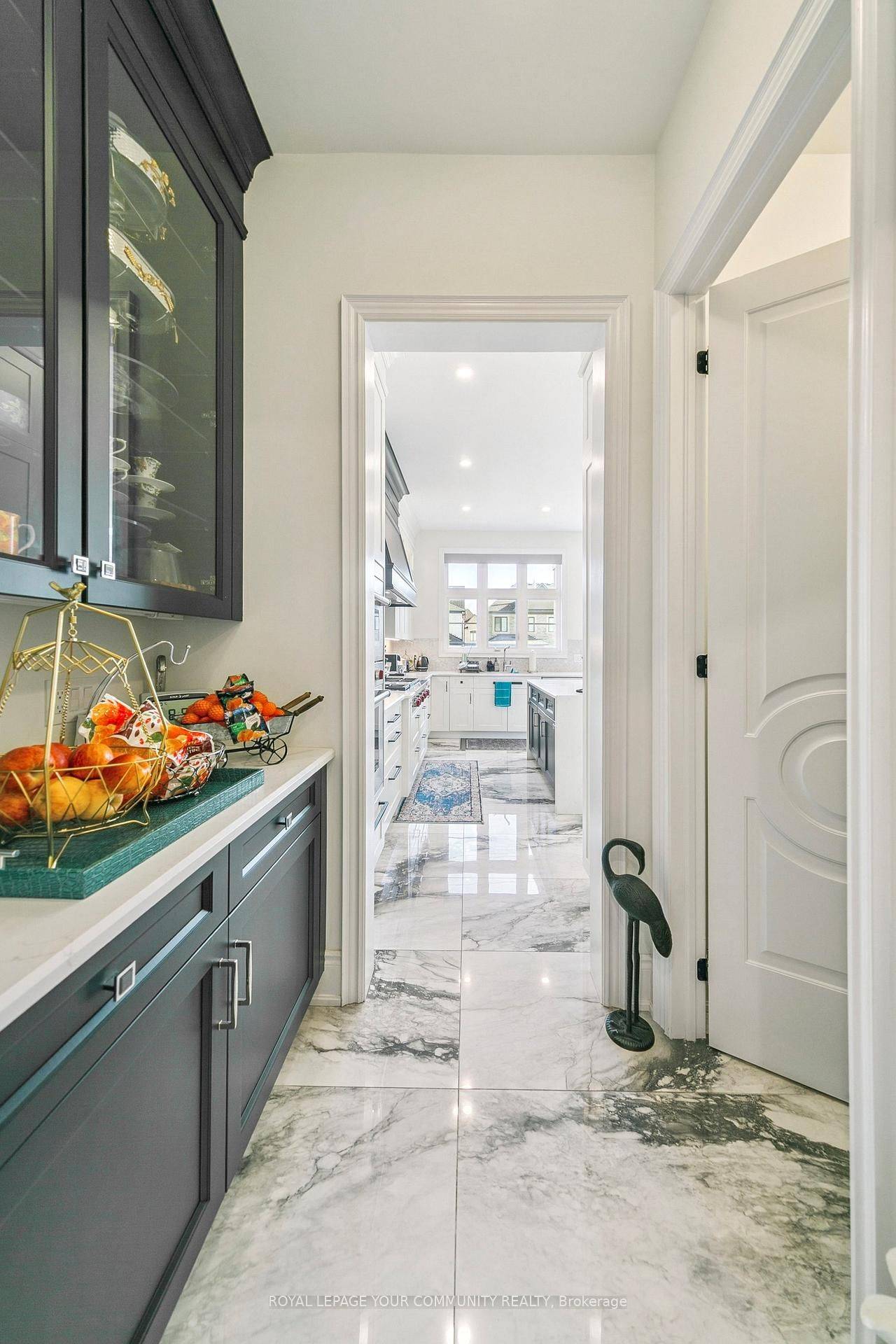 Oakville, ON L6M 5M5,2401 Irene CRES