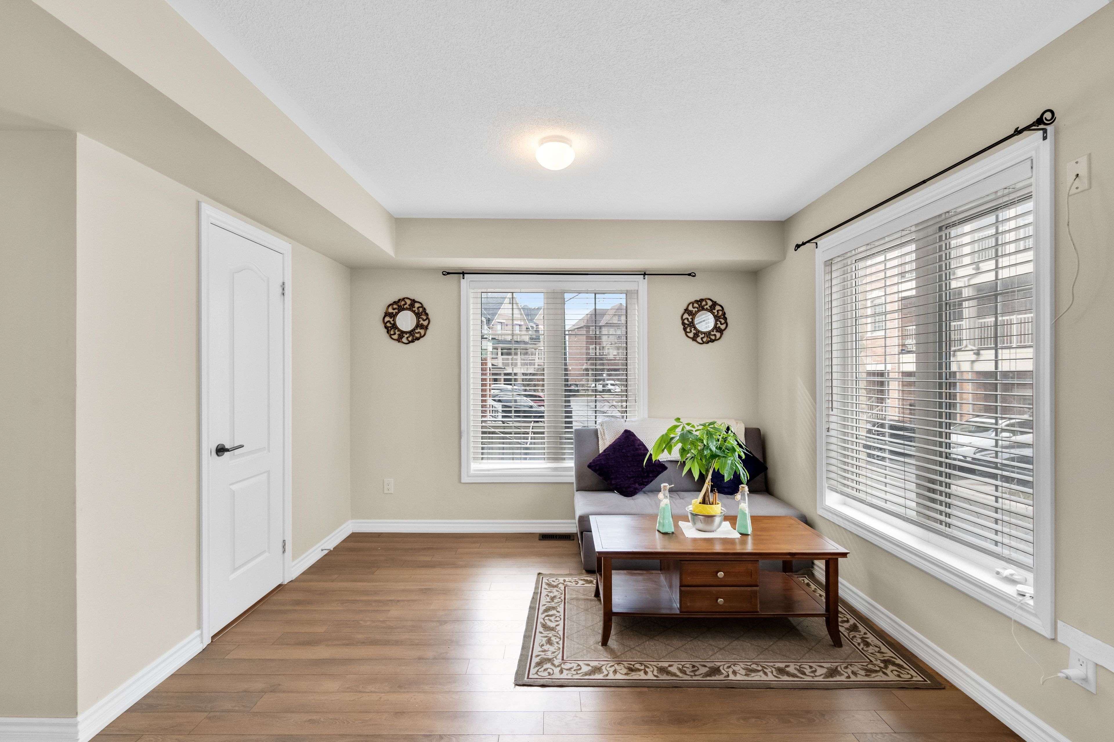 Brampton, ON L6Z 0B4,2 Shiff CRES