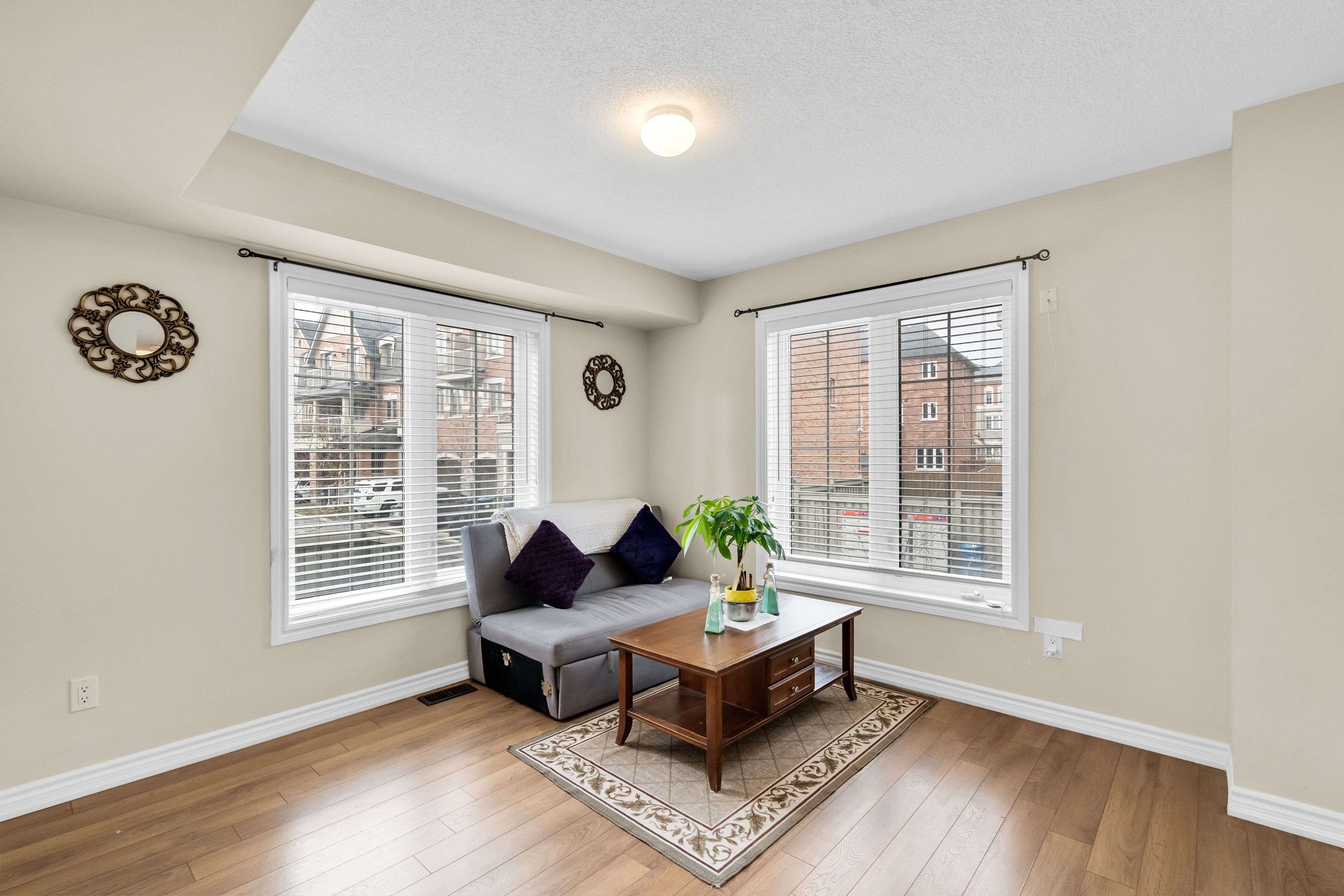 Brampton, ON L6Z 0B4,2 Shiff CRES