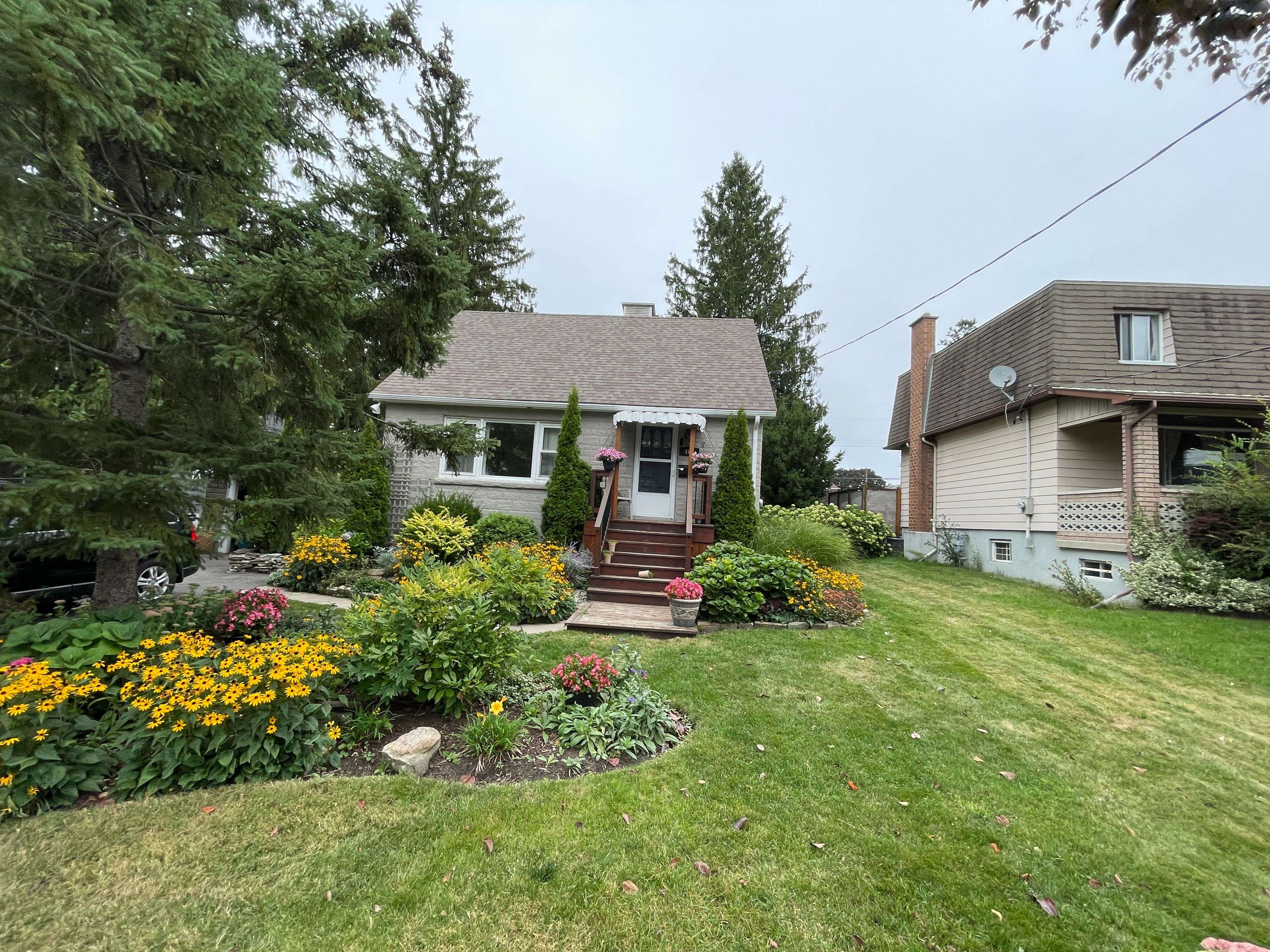 Overbrook - Castleheights And Area, ON K1K 1C1,465 Guy ST