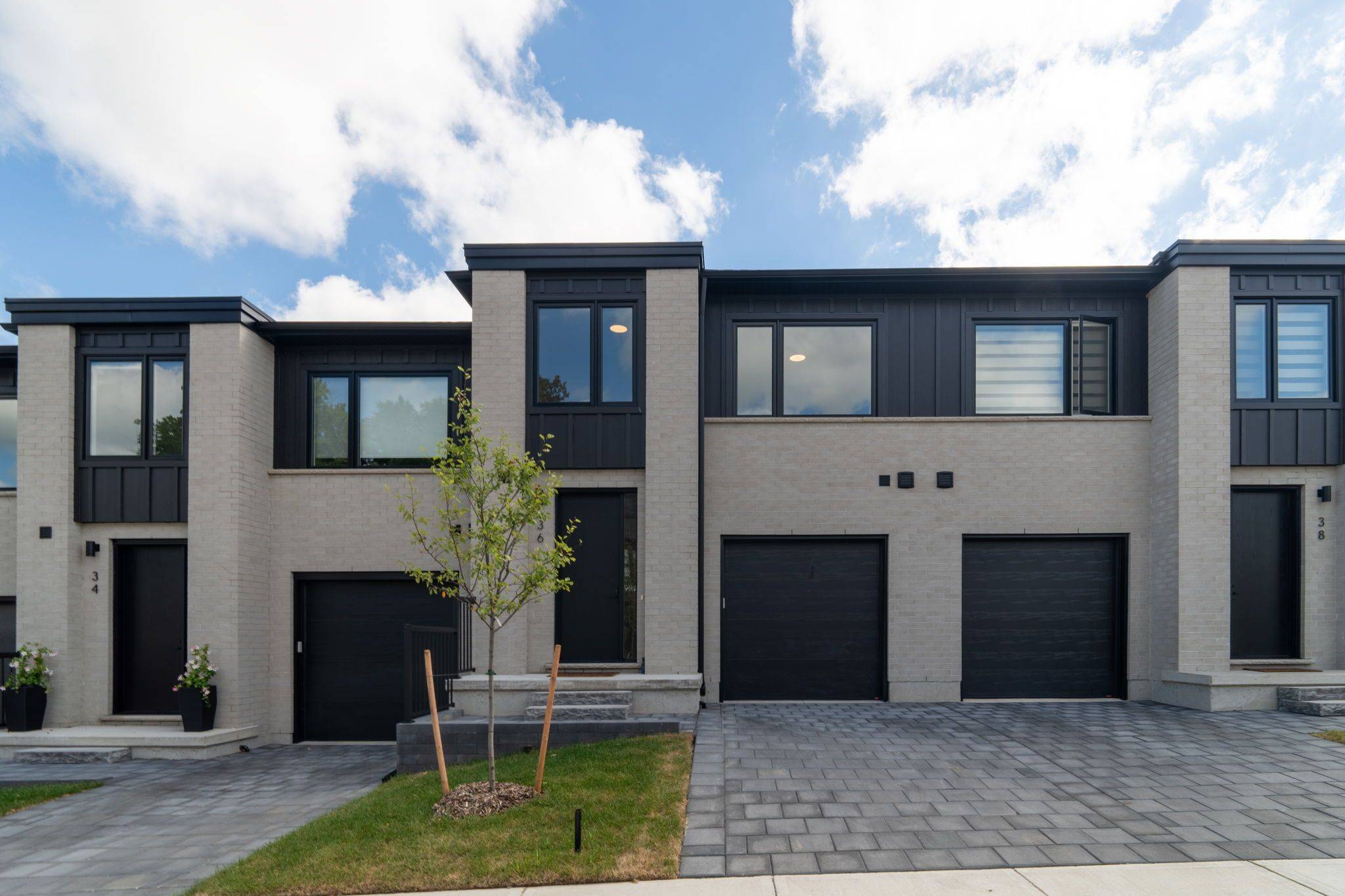 London South, ON N6K 0L2,1175 Riverbend RD #28