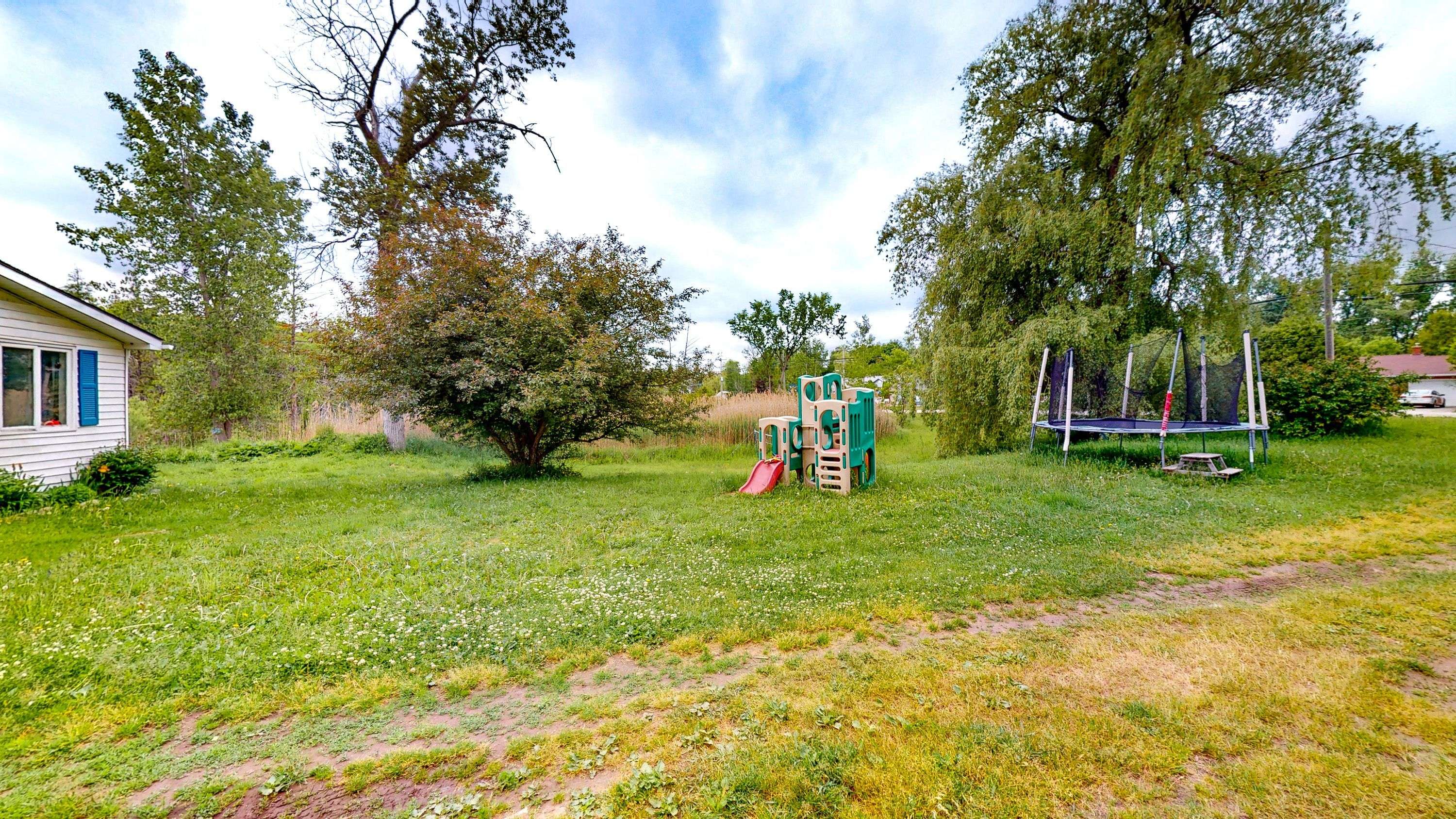 Grey Highlands, ON N0C 1E0,117 Collingwood ST