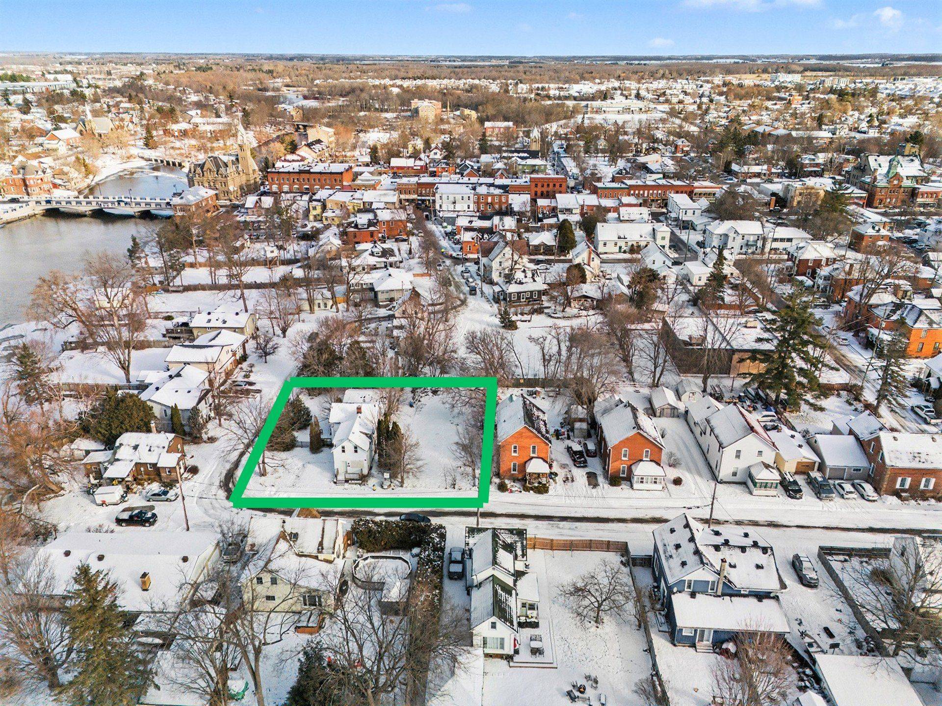 Carleton Place, ON K7C 2Y4,135 & 139 CHARLES ST