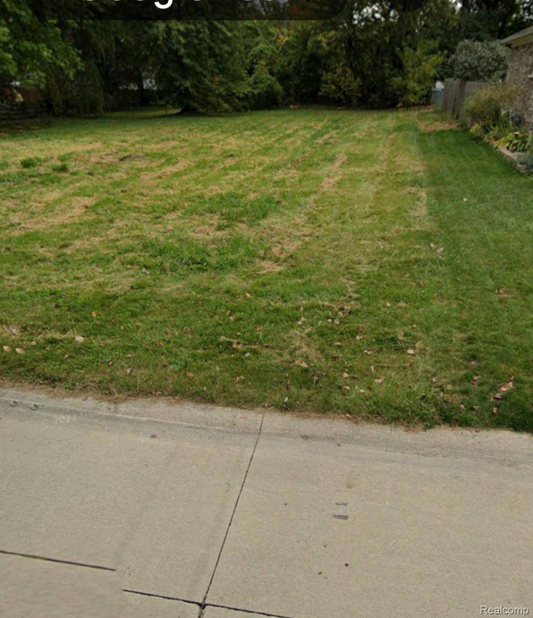 Clinton Township, MI 48035,23562 Donaldson