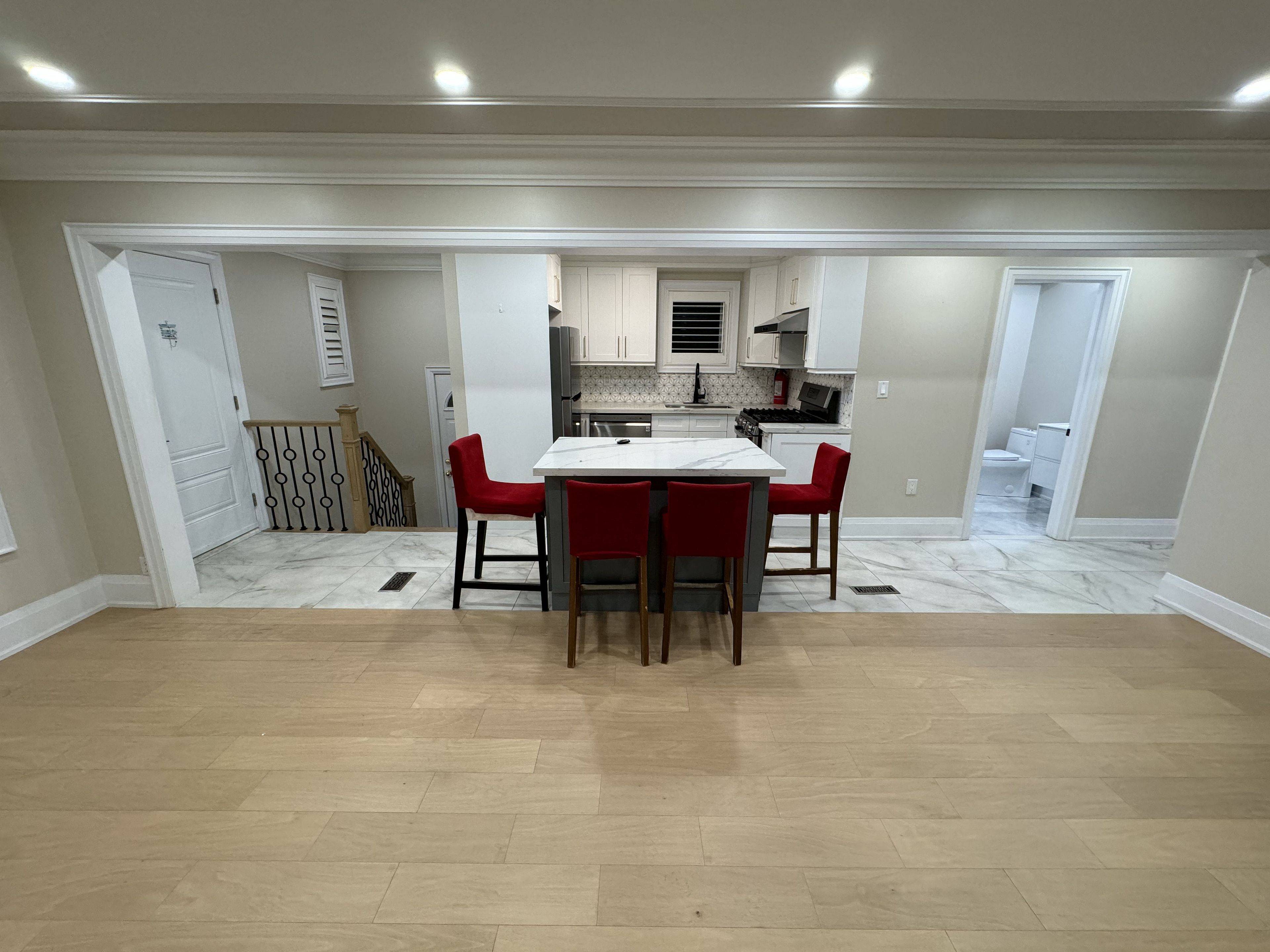 Toronto W07, ON M8Z 4E9,15 Chartwell RD #Main