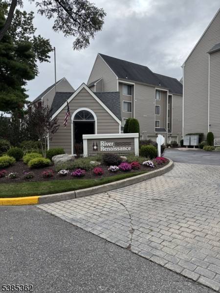 East Rutherford Boro, NJ 07073,905 River Renaissance #905