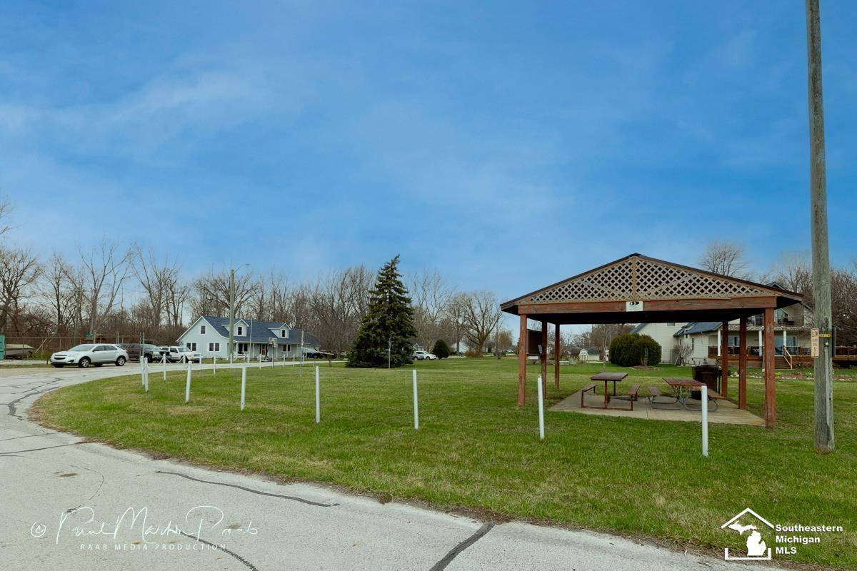 Newport, MI 48166,4450 Sycamore RD