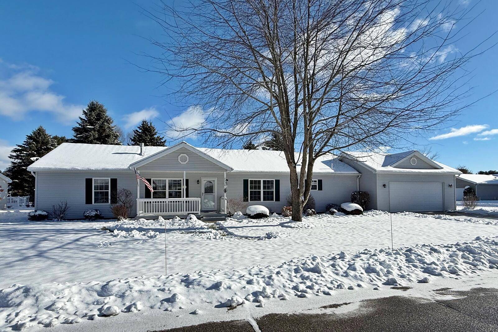 Canadian Lakes, MI 49346,7750 Sunset Shores DR