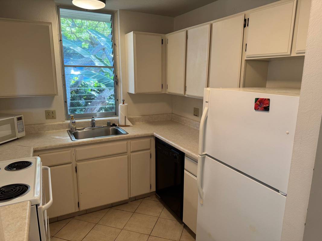 Kailua-kona, HI 96740,78-7030 ALII DR #307