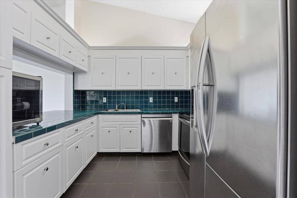 Deerfield Beach, FL 33442,208 Lincoln Ct #208