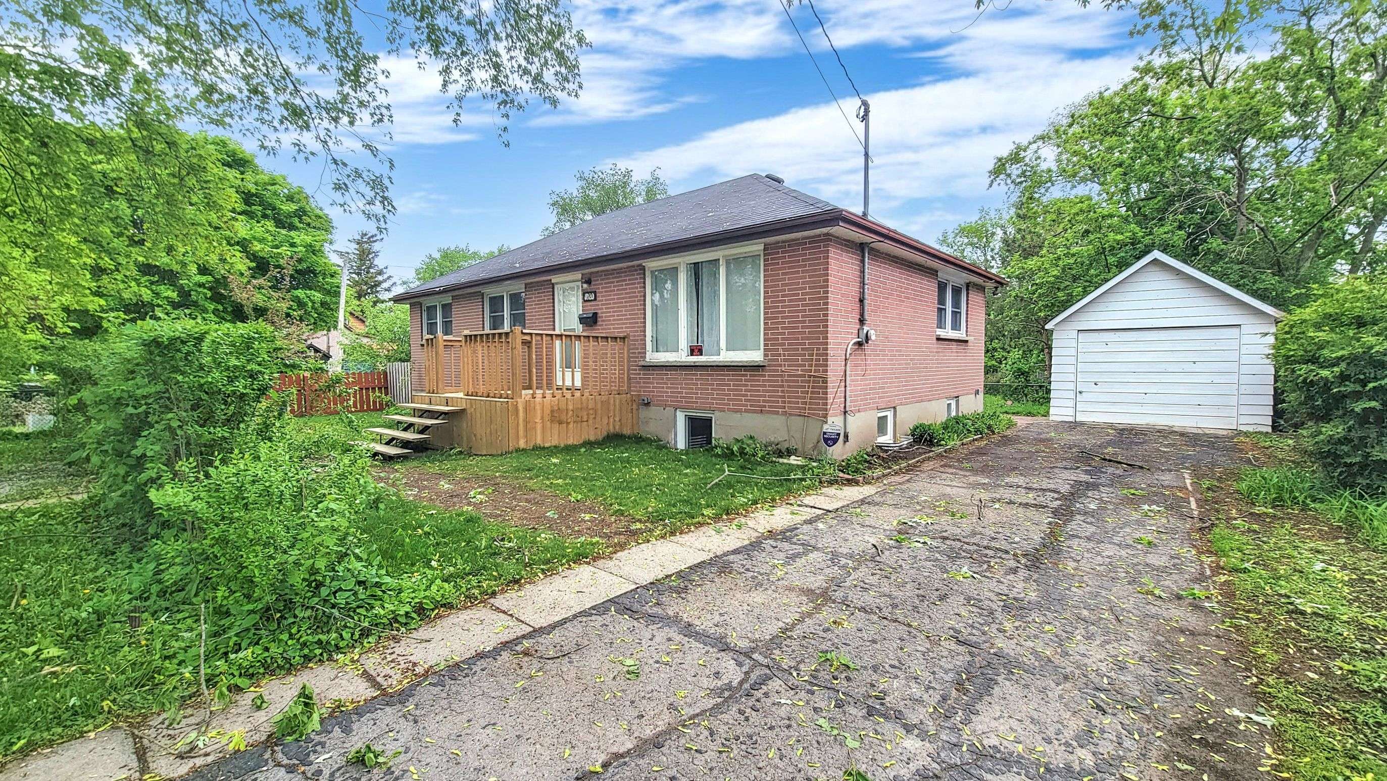 Peterborough, ON K9J 5B4,1020 Brewer ST #Main