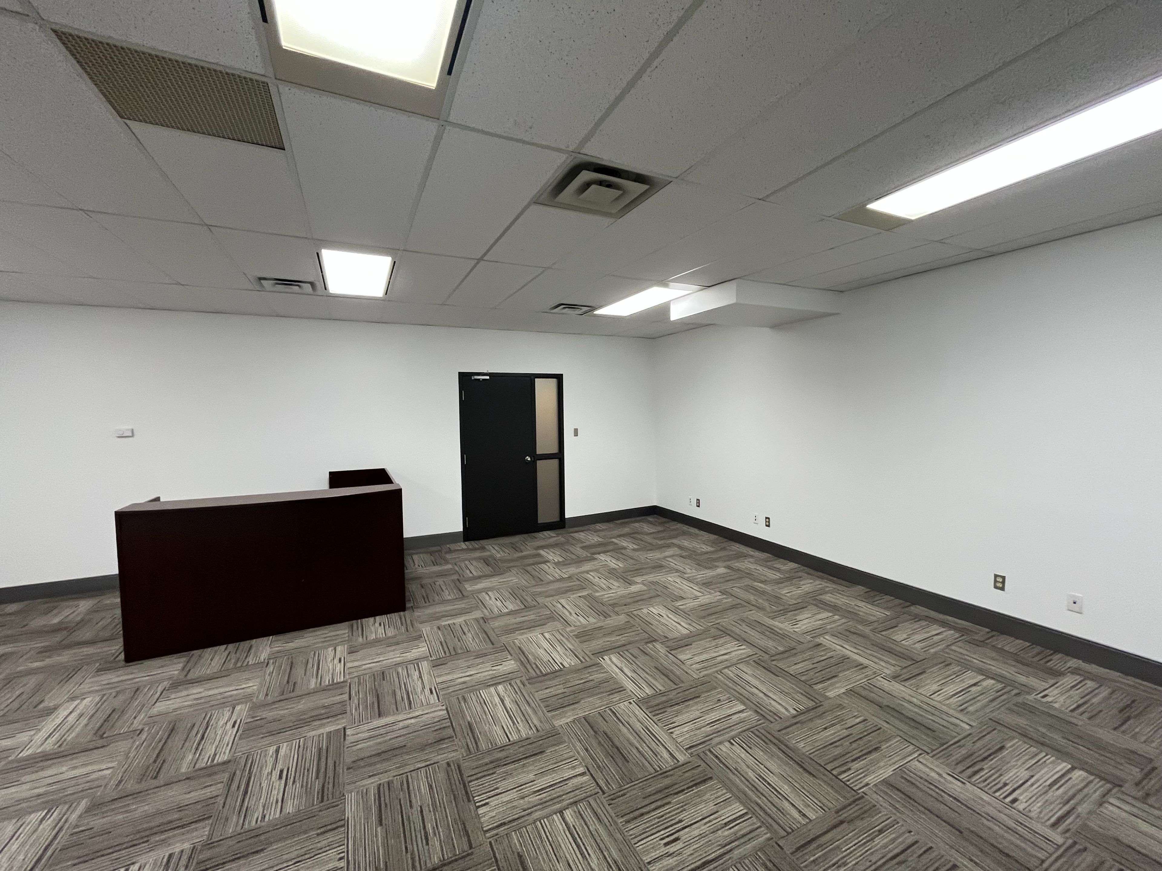 Country Place - Pineglen - Crestview And Area, ON K2E 8B2,57 AURIGA DR #104