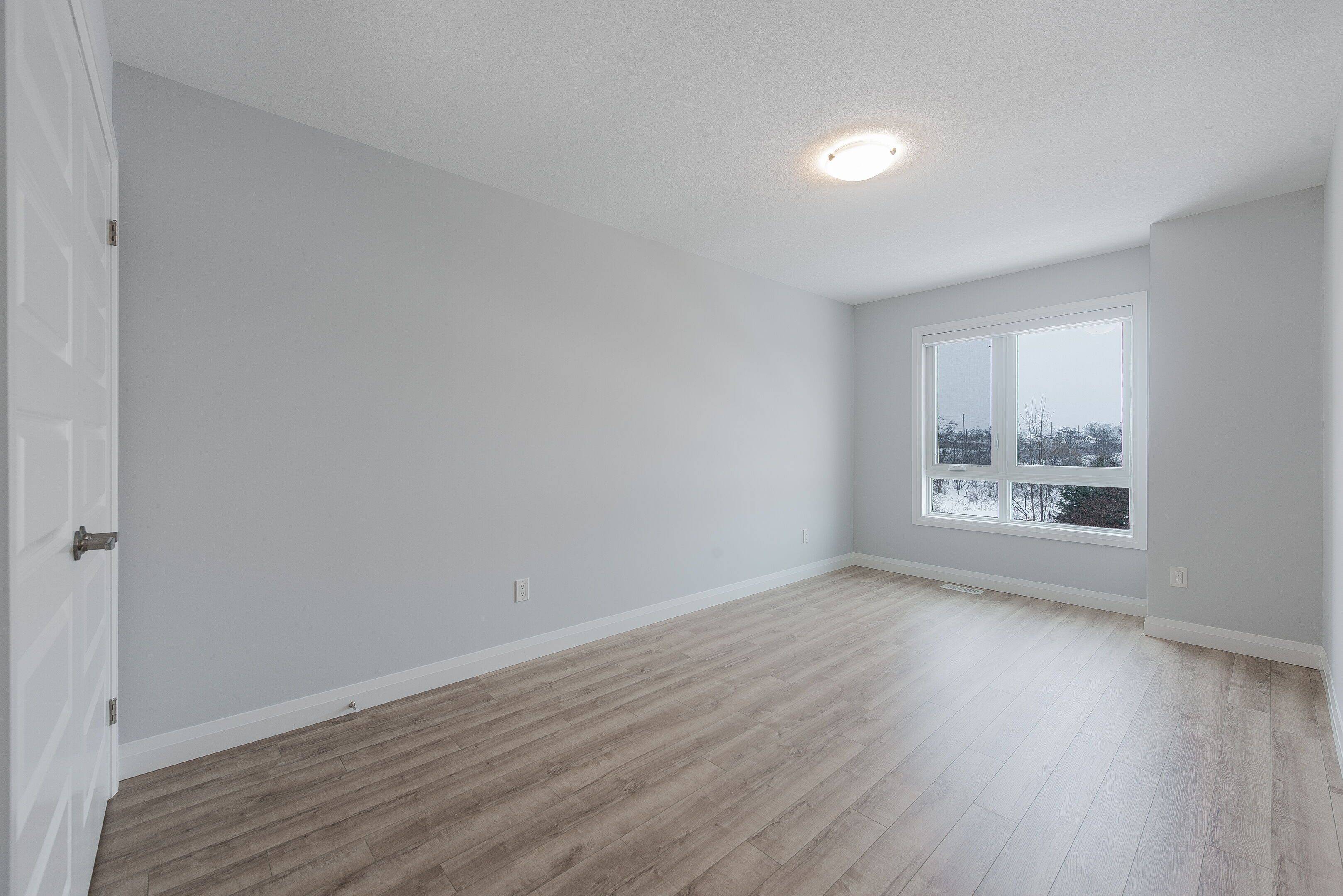 London North, ON N5X 0N5,1820 Canvas WAY #92