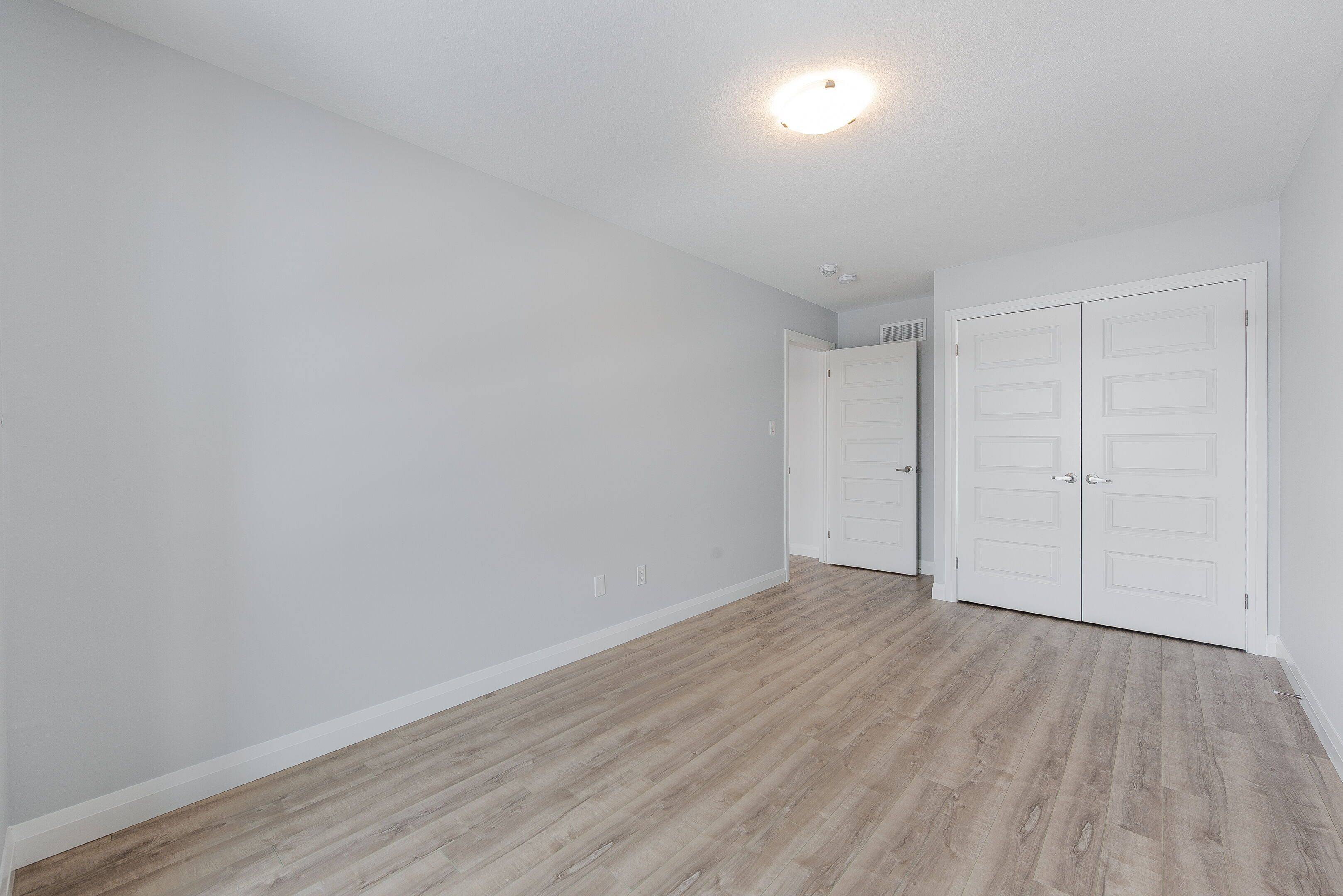 London North, ON N5X 0N5,1820 Canvas WAY #92