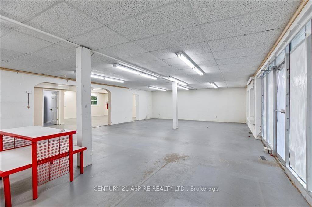 Petawawa, ON K8A 7G9,2096 Petawawa BLVD