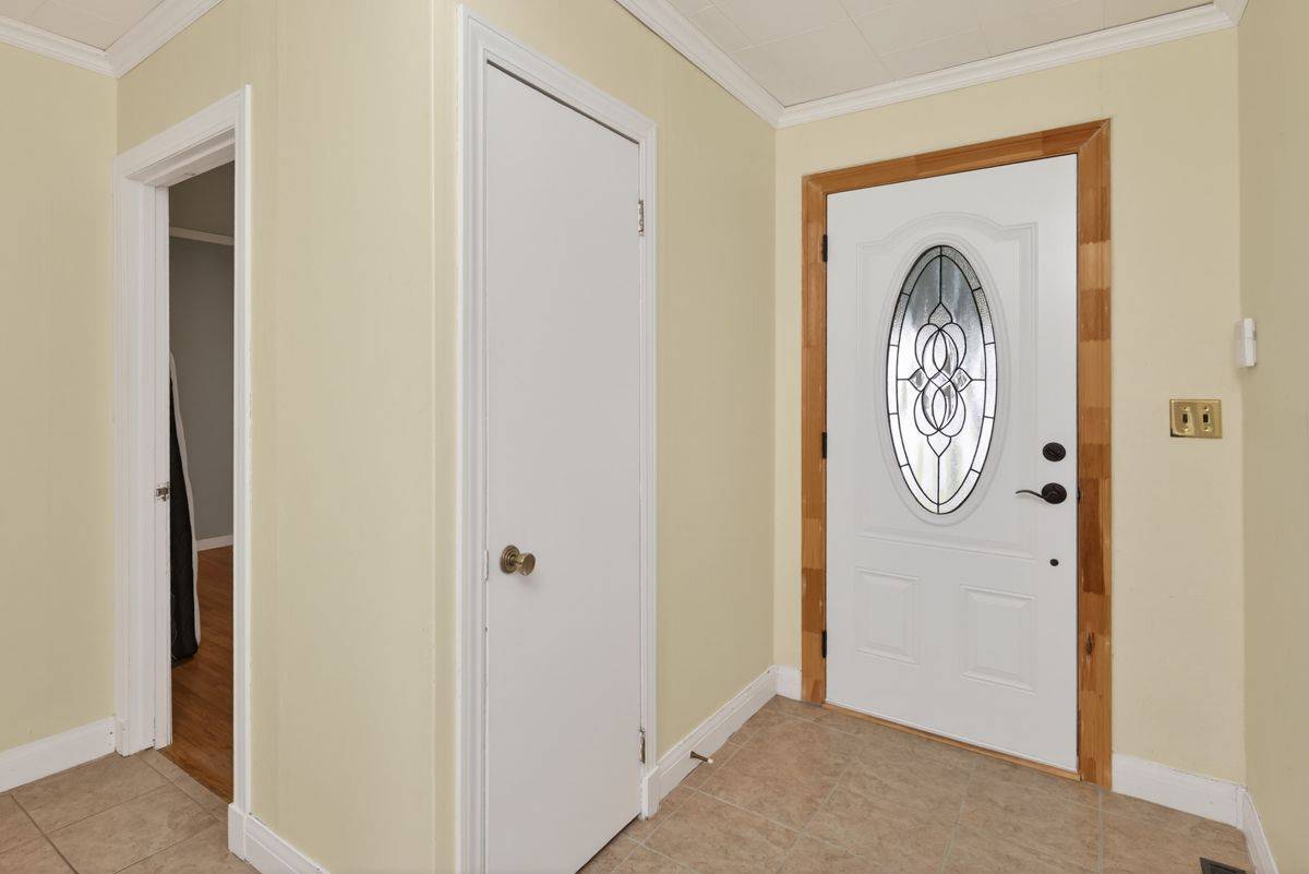 Welland, ON L3C 3B3,430 CLARE AVE