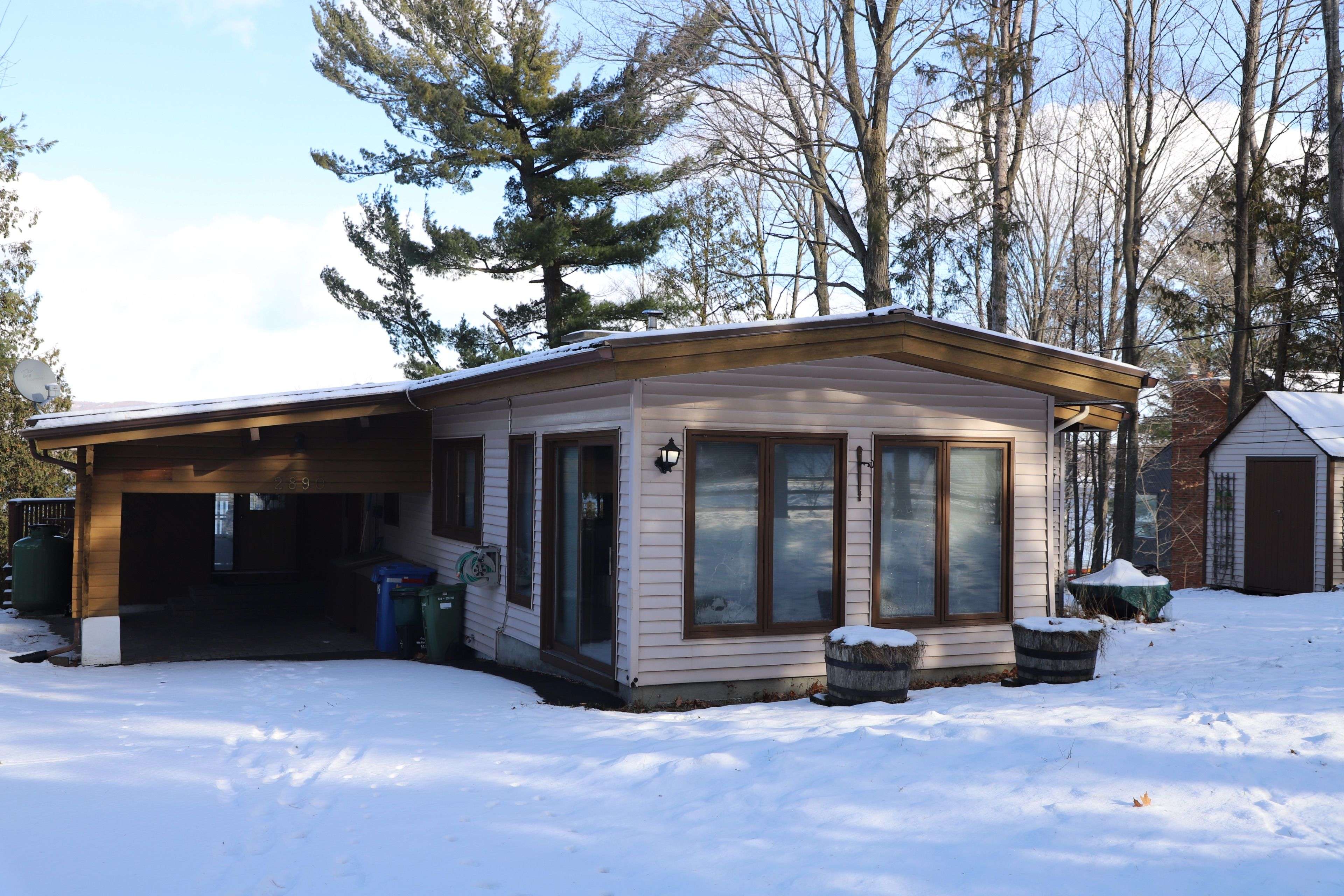 Constance Bay - Dunrobin - Kilmaurs - Woodlawn, ON K0A 1T0,2890 Barlow CRES