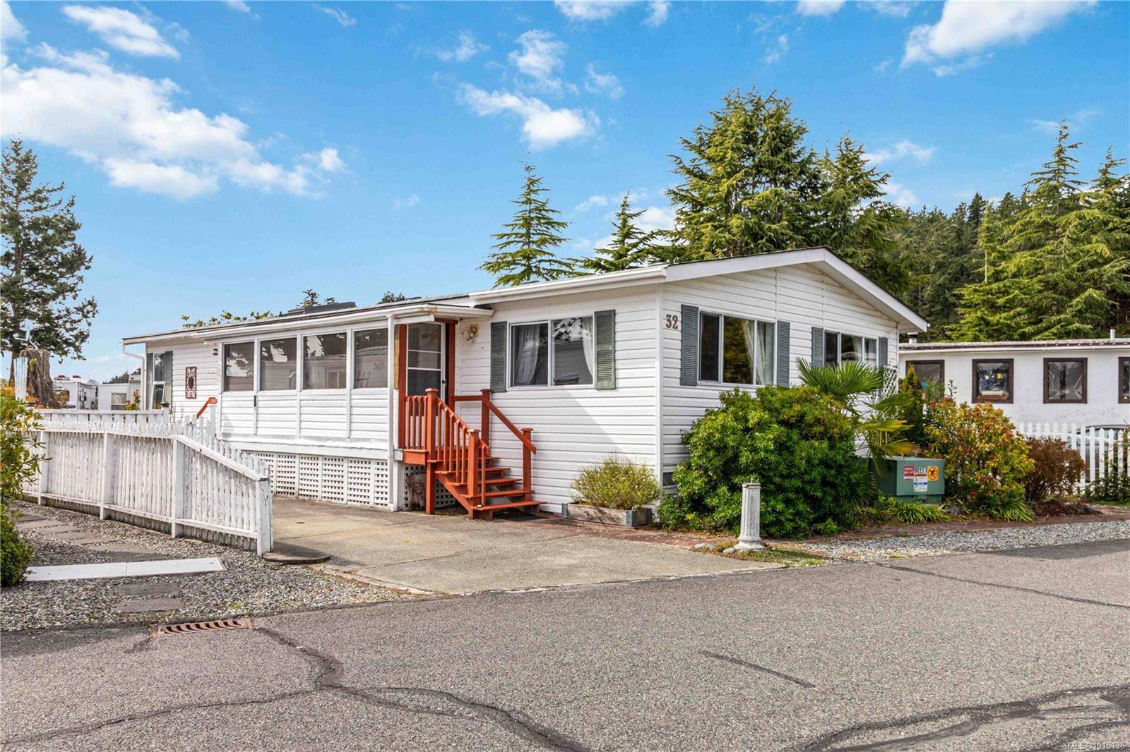 Sooke, BC V9Z 0R6,7871 West Coast Rd #32