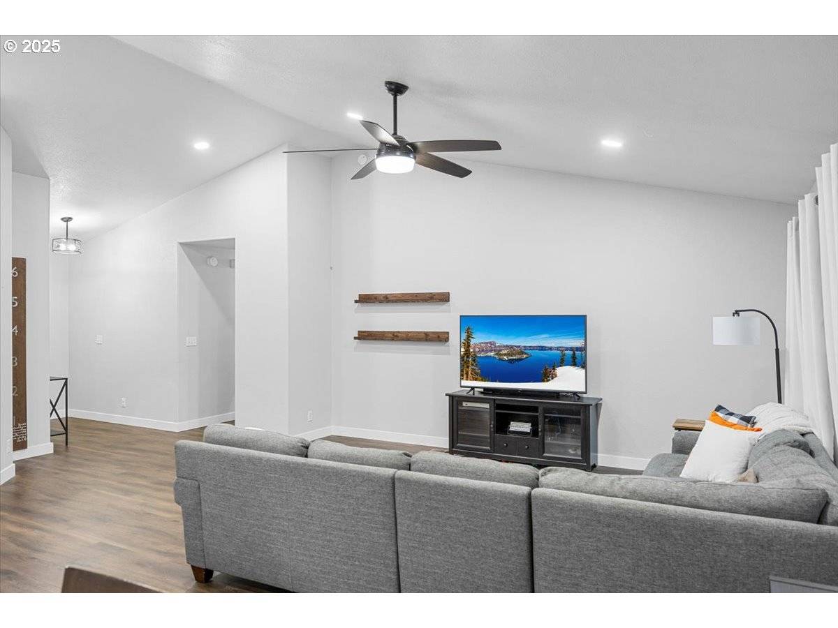 Sutherlin, OR 97479,337 ARVILLA CT