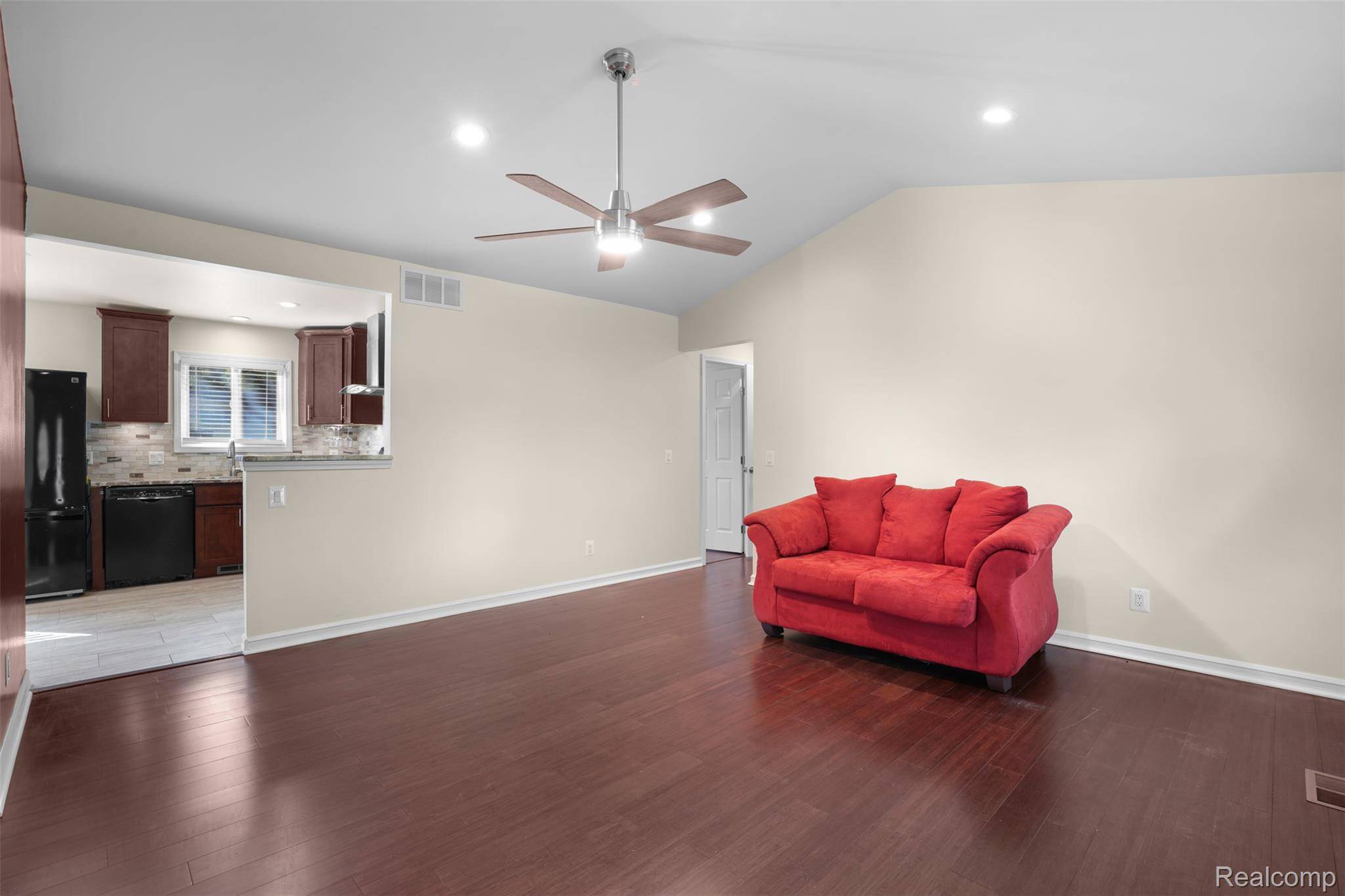 Farmington Hills, MI 48336,21221 Hamilton AVE