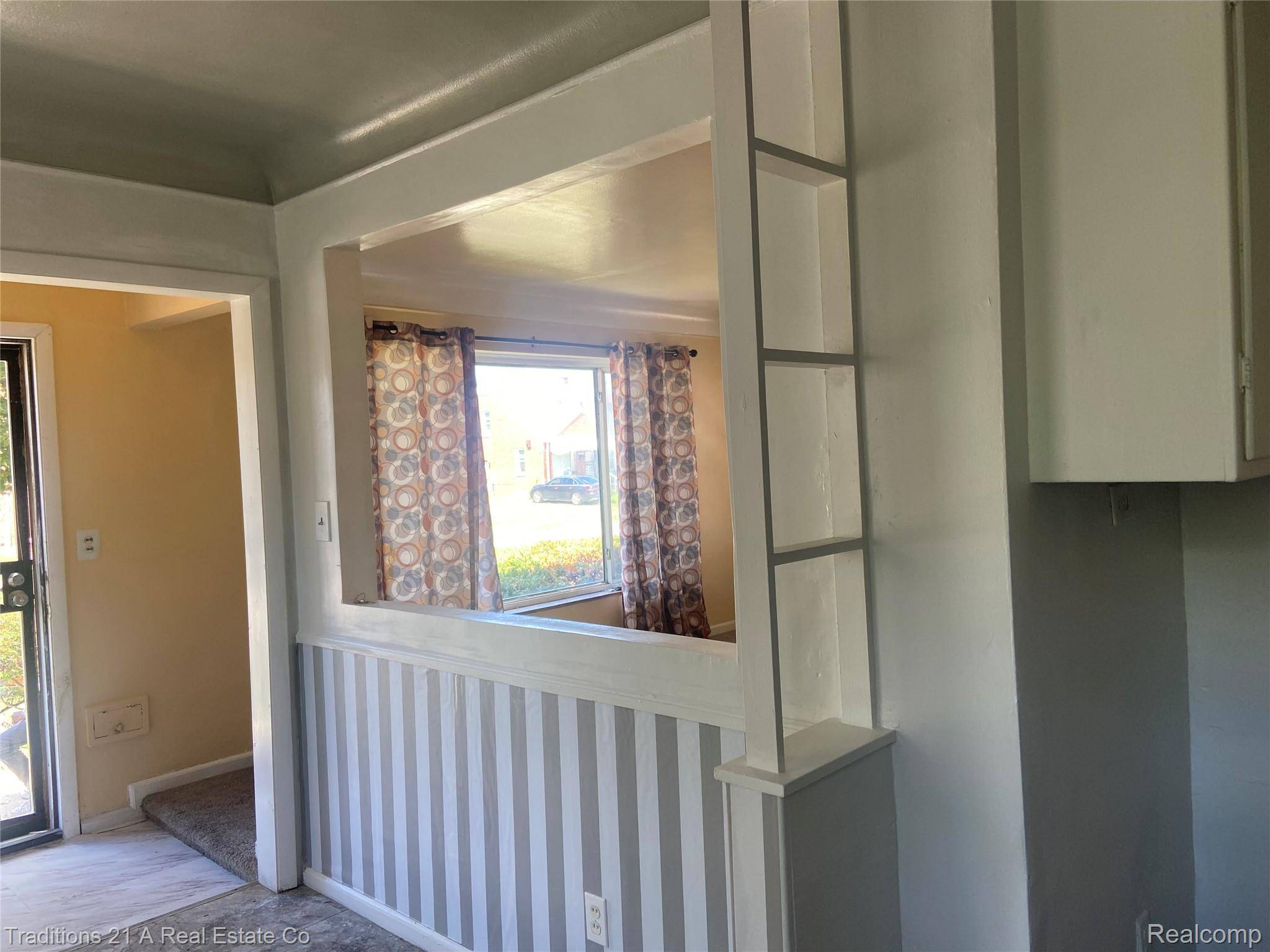 Detroit, MI 48221,18226 Washburn ST